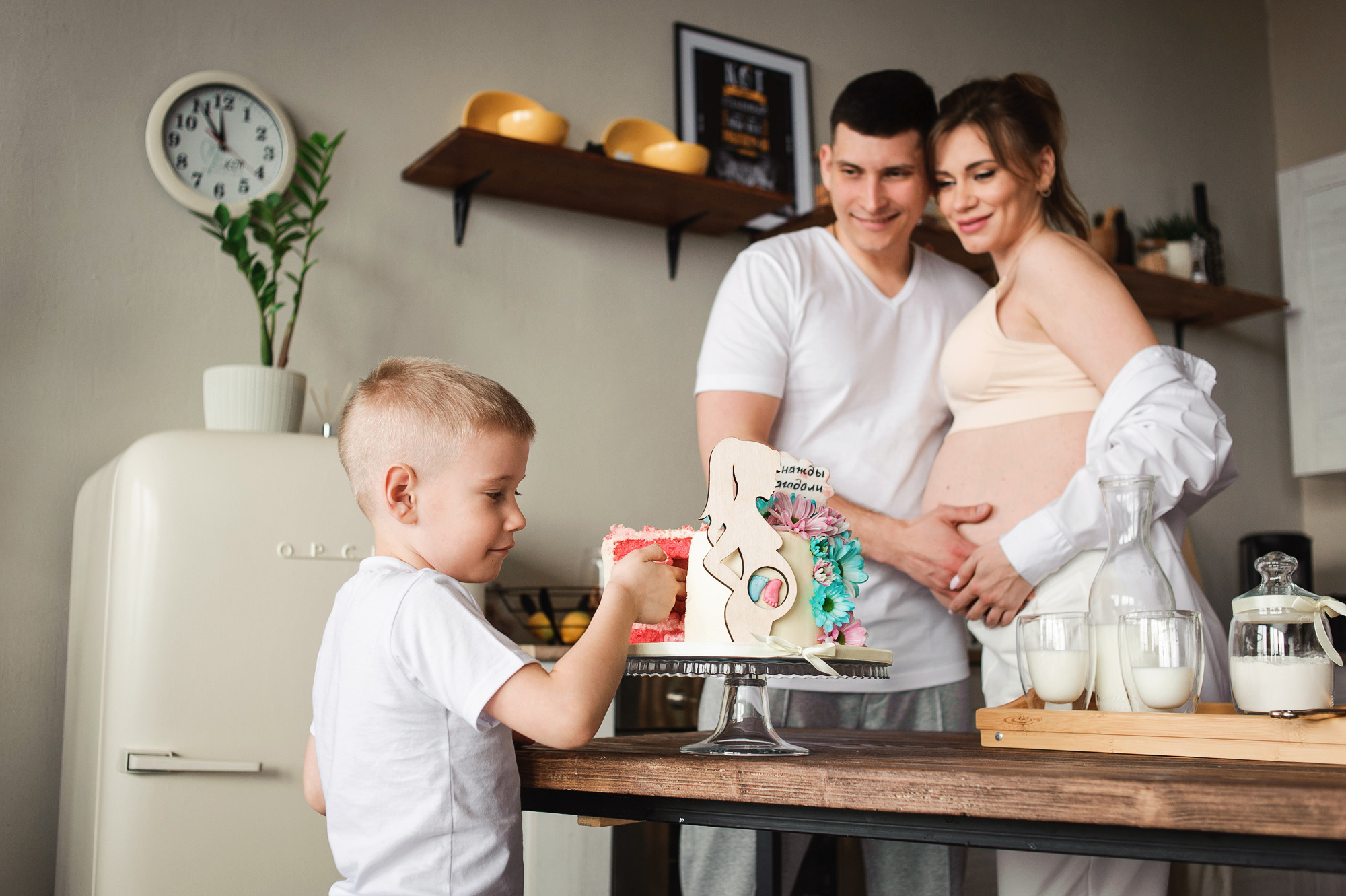 Света, Костя и Рома в ожидании малышки. Семейный и женский фотограф Красноярск Екатерина Пусенкова