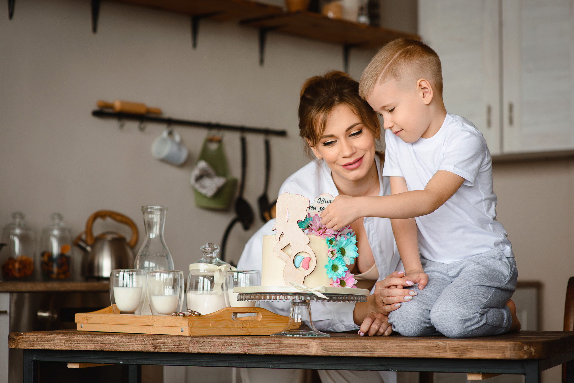 Света, Костя и Рома в ожидании малышки. Семейный и женский фотограф Красноярск Екатерина Пусенкова
