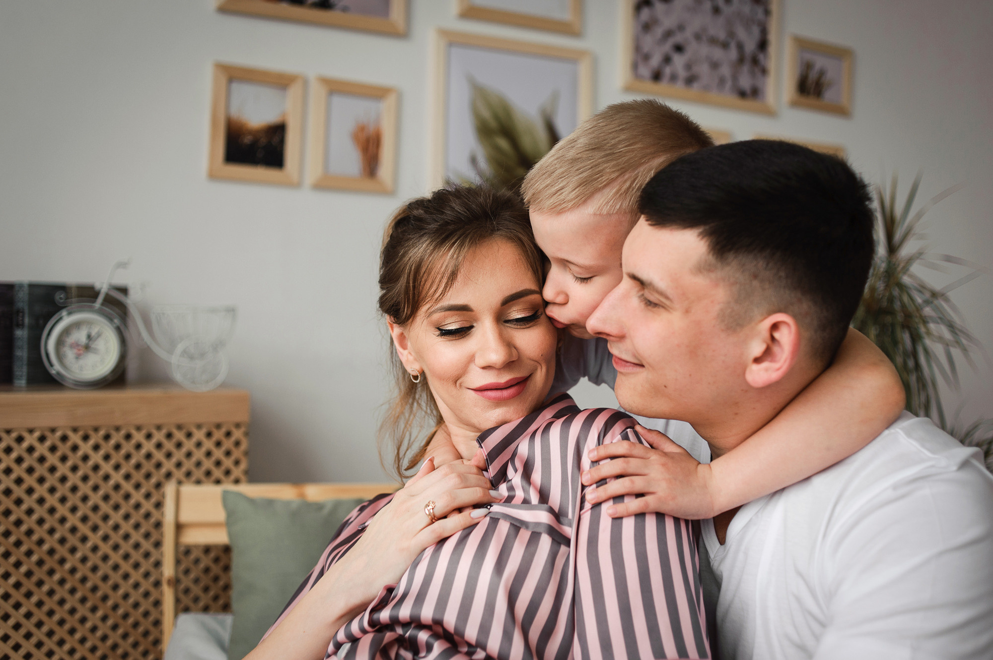 Света, Костя и Рома в ожидании малышки. Семейный и женский фотограф Красноярск Екатерина Пусенкова