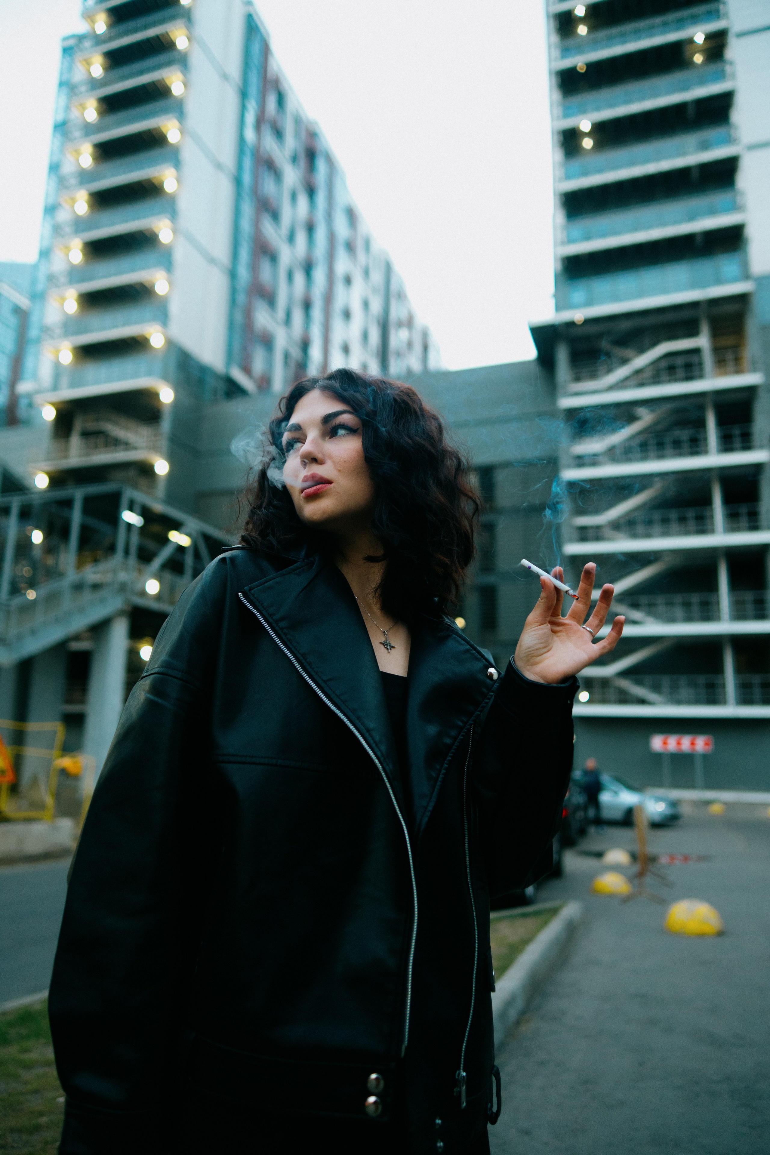 Влада стрит