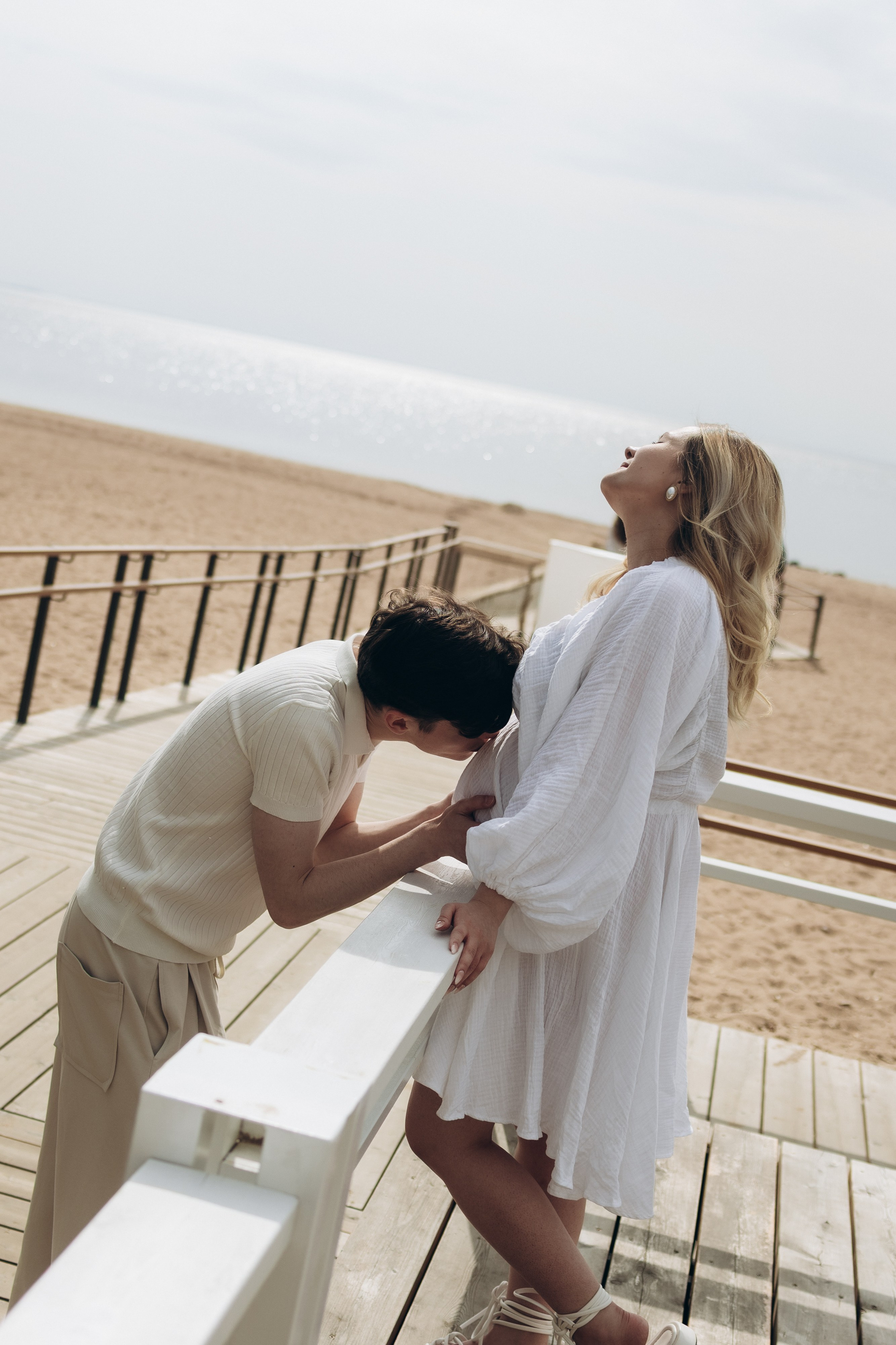 Беременная фотосессия на заливе. Фотограф Артем Бросов в Санкт-Петербурге и Дубае