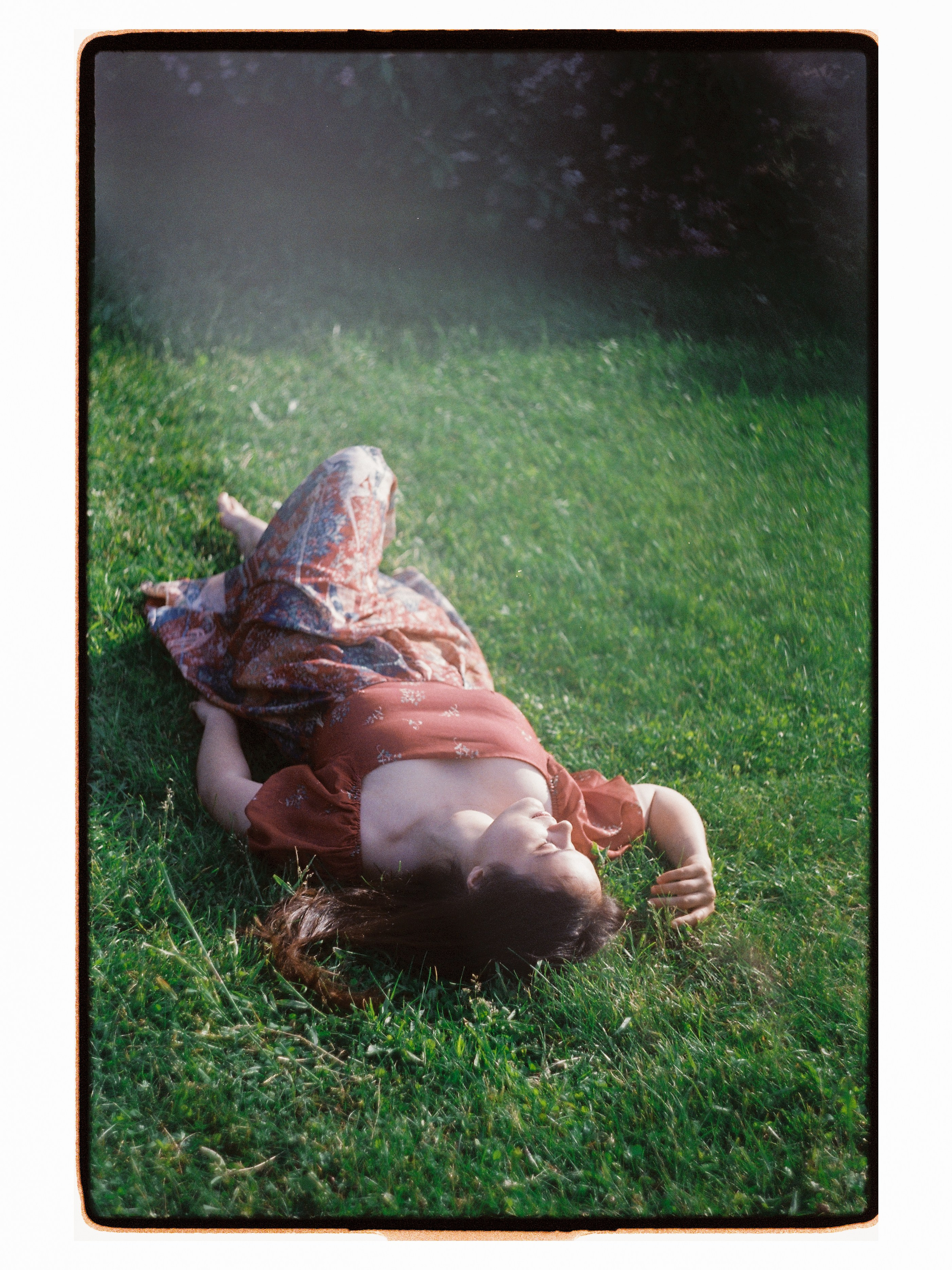 Фотосессия для подруг на плёнку 35 мм в Санкт-Петербурге. Светлана Гопанюк. Портретный фотограф. Санкт-Петербург. СПб