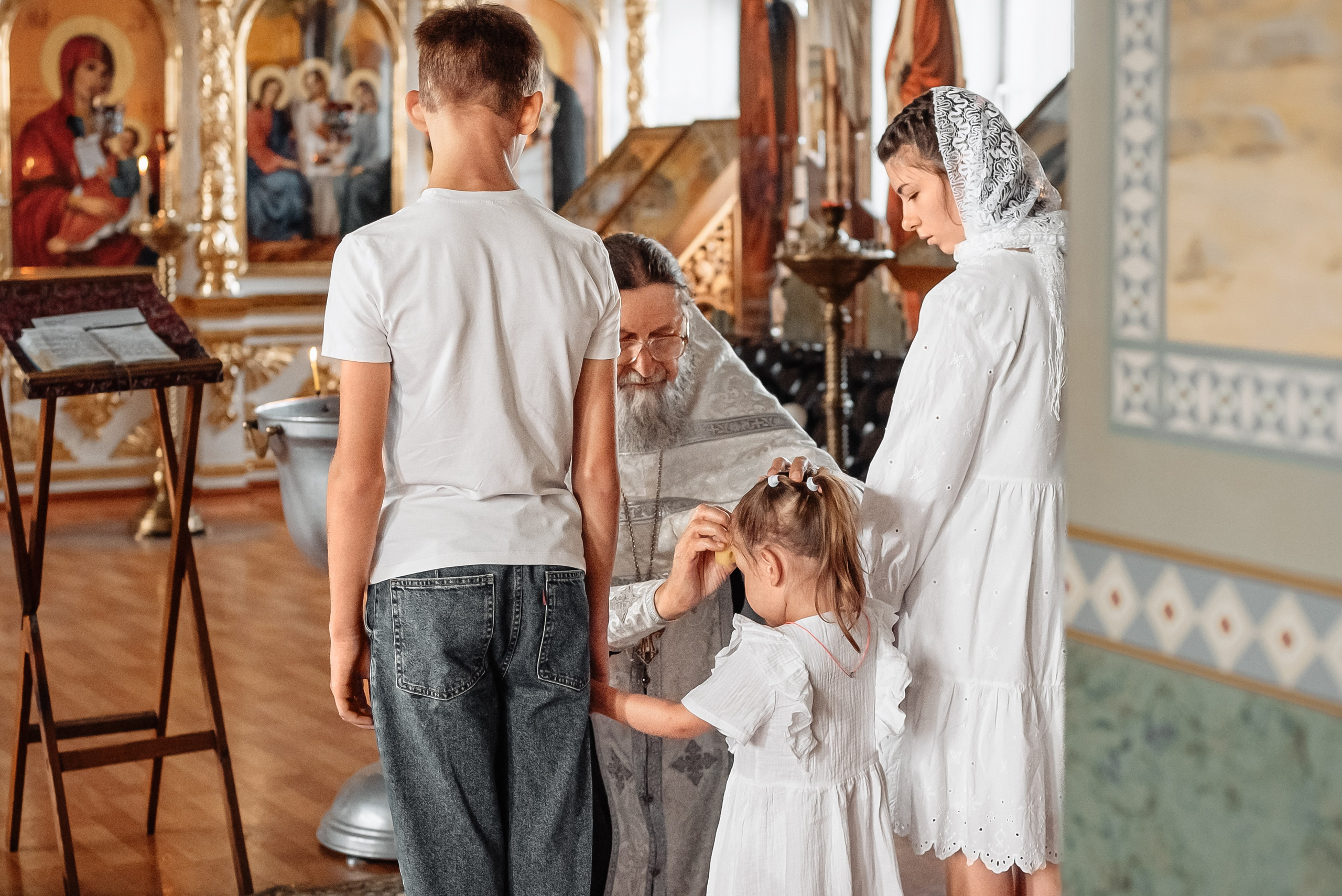 Крещение в храме Иоанна Богослова. Церковный фотограф на Таинство Крещения и Венчания в Оренбурге и Оренбургской области Екатерина Белкина