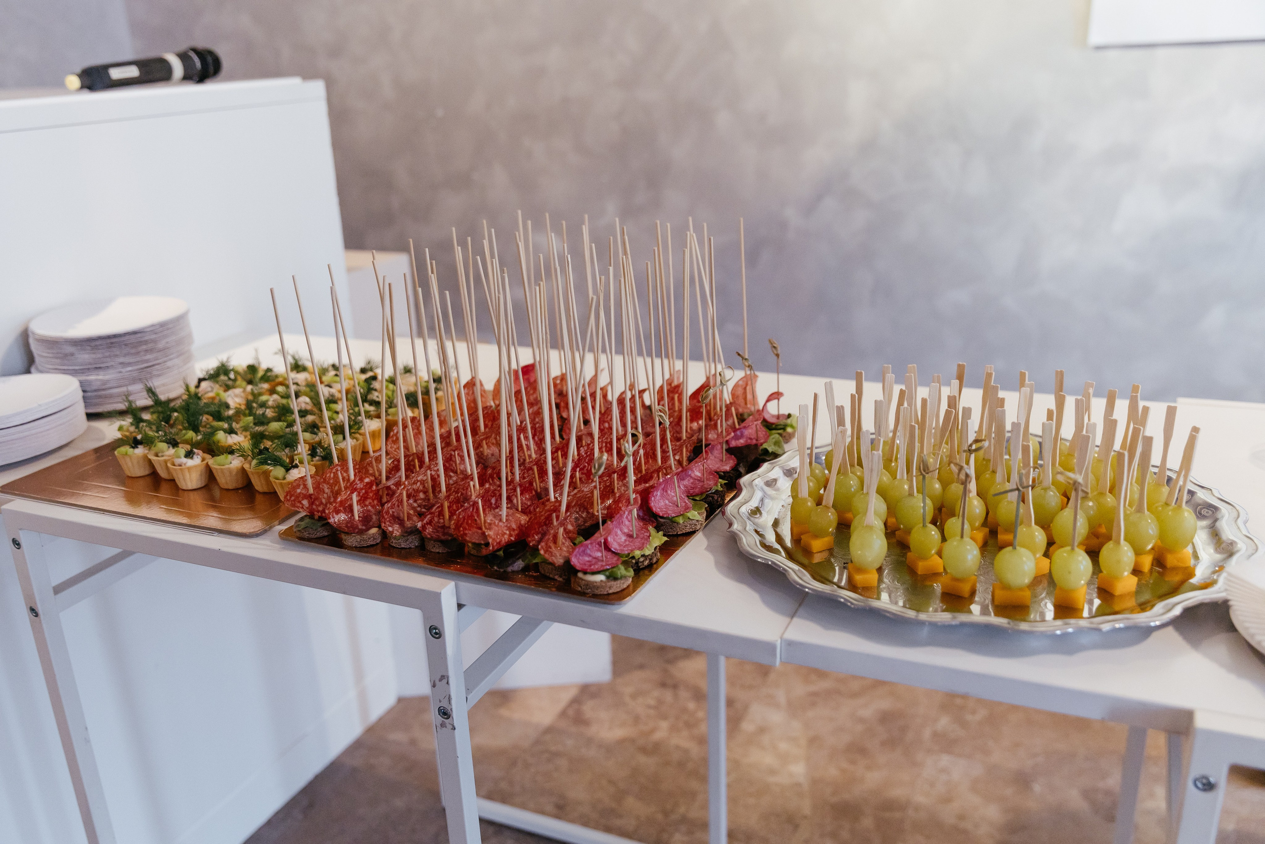 Выставка Лиры Алборовой «Цвет — это я». Свадебный и репортажный фотограф в Санкт-Петербурге Николай Голованов