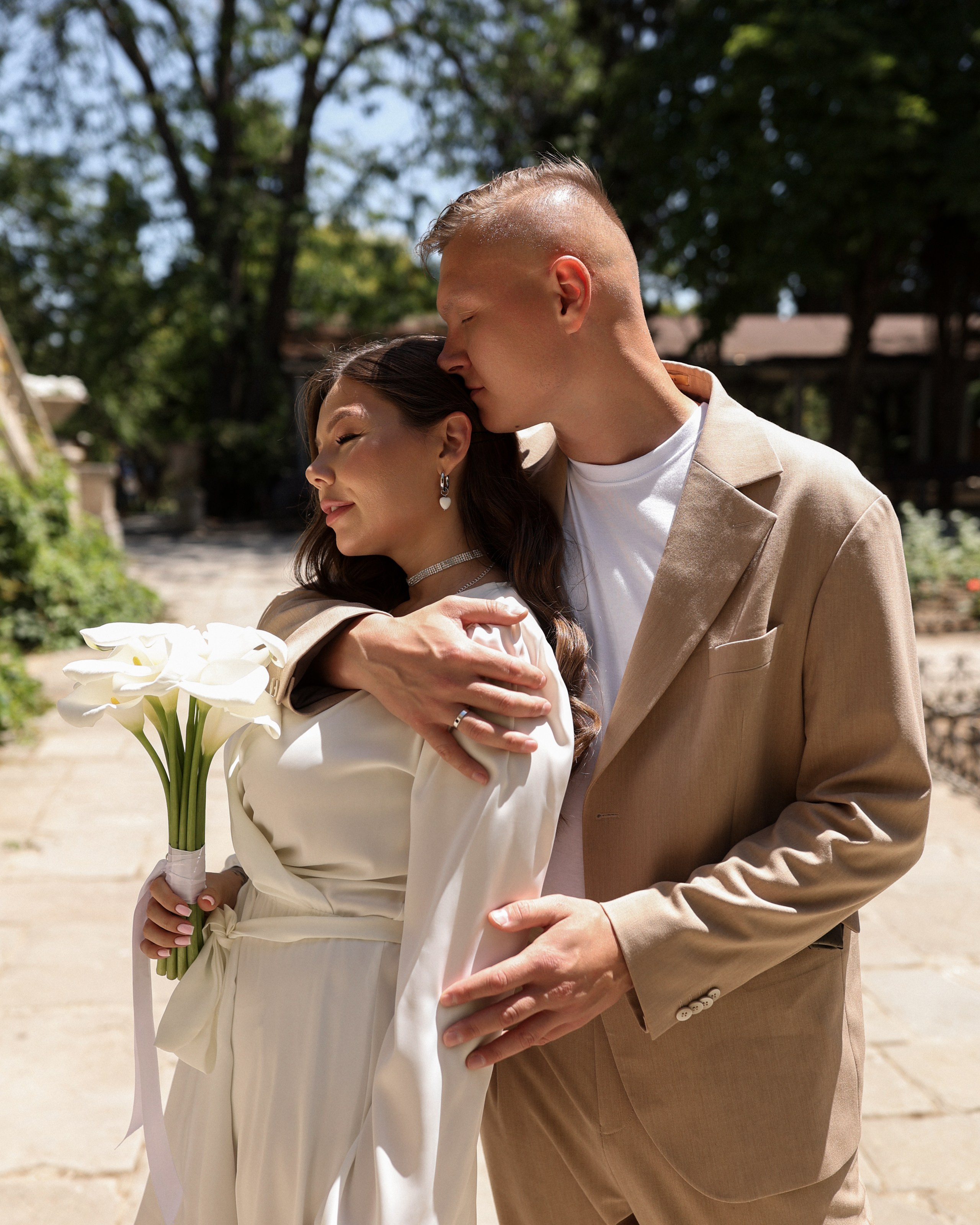 Роспись и прогулка в старом Херсонесе. Фотограф в Севастополе и Крыму Артем Волобуев