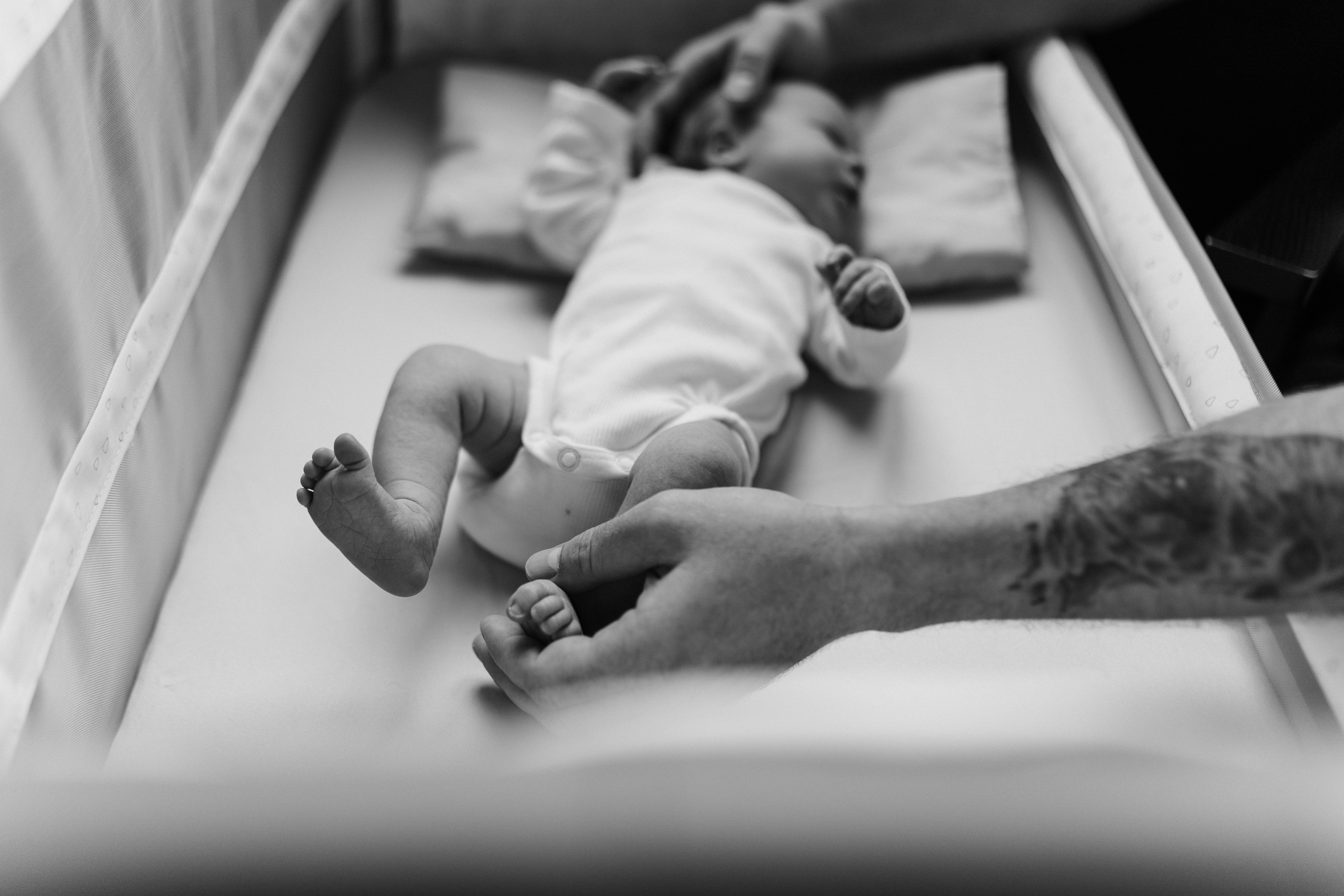 Blac & wight. Фотограф Новорожденных в Москве. Семейные истории в стиле LIFE