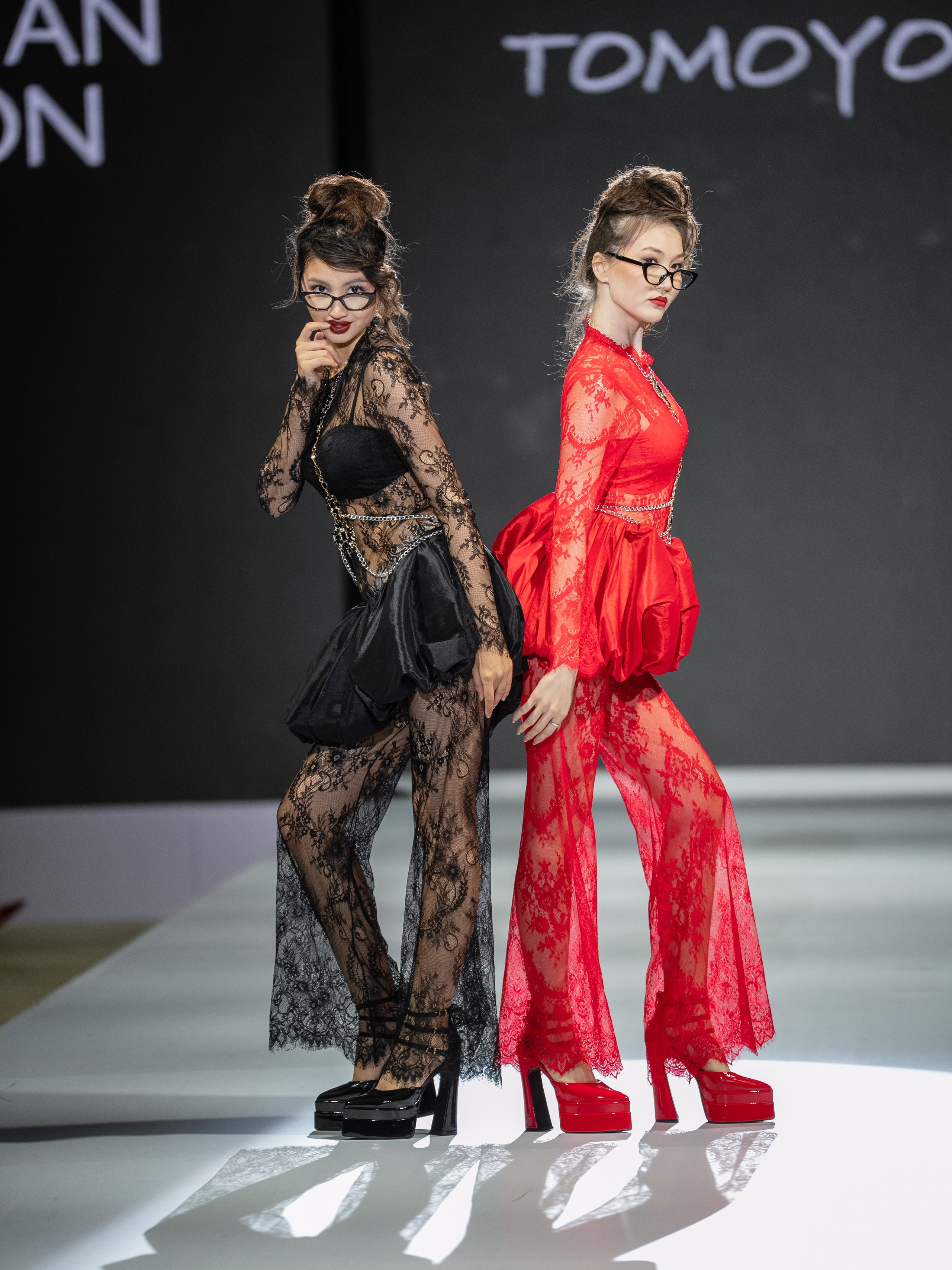 Eurasia Fashion Week Tomoyov. Сайт Алматинского НЮ АРТ, будуар и фэшн фотографа Дениса Карпенко