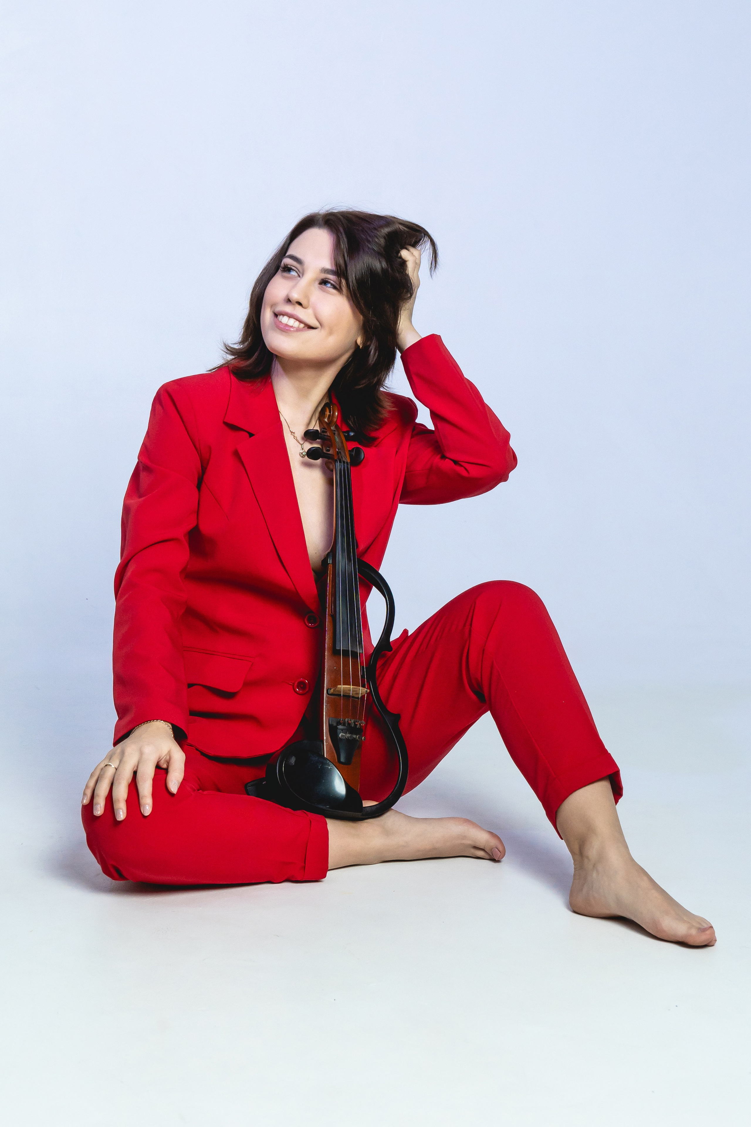 Актриса и музыкант в одном лице. Фотосессия Евы. Занимаюсь профессиональной фотографией и живу рядом с Байкалом. Работаю в разных жанрах