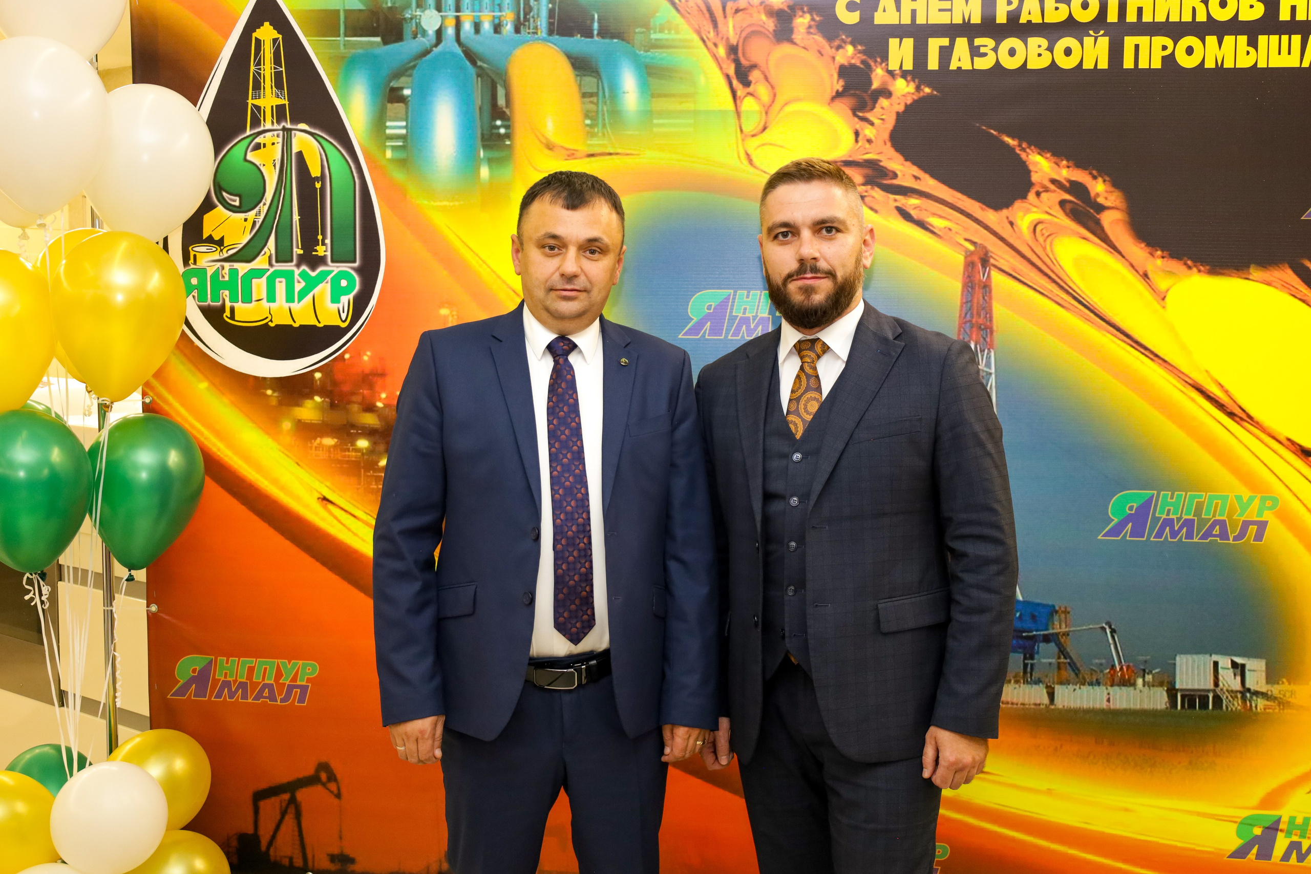 Награждение ко дню работников нефтяной, газовой и топливной промышленности. Фотограф в Губкинском | Александра Артамонова