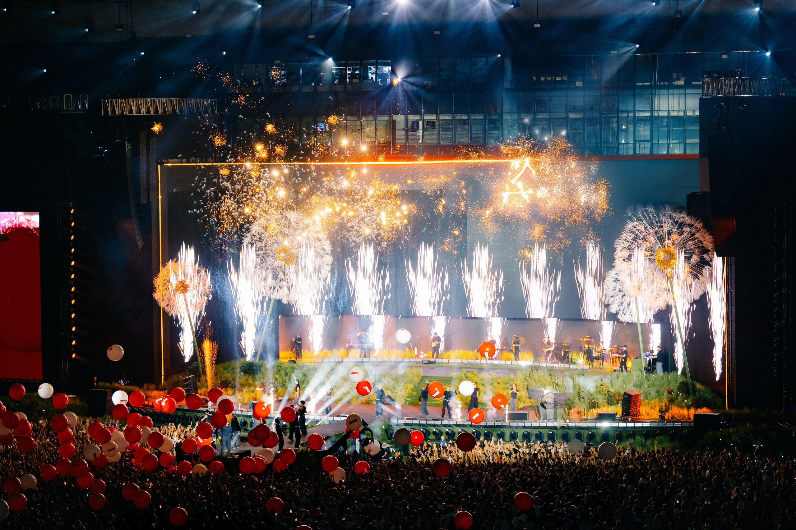 МОТ В ВТБ АРЕНЕ 31.08.25. Концертный и репортажный фотограф в Москве и Санкт-Петербурге Мария