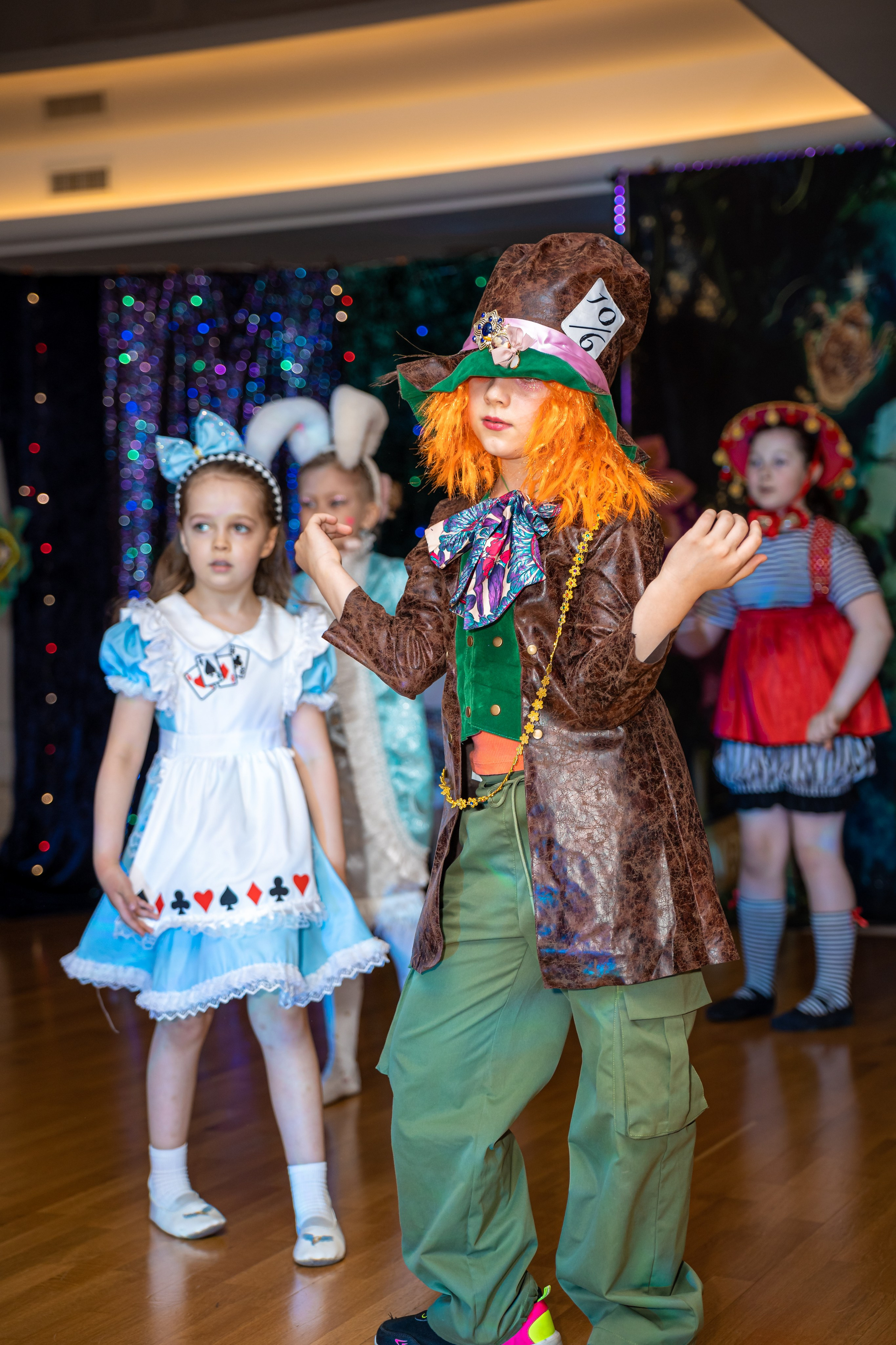 Фотосъемка детского выступления «Алиса в стране чудес». Ирина Носова - семейный и детский фотограф