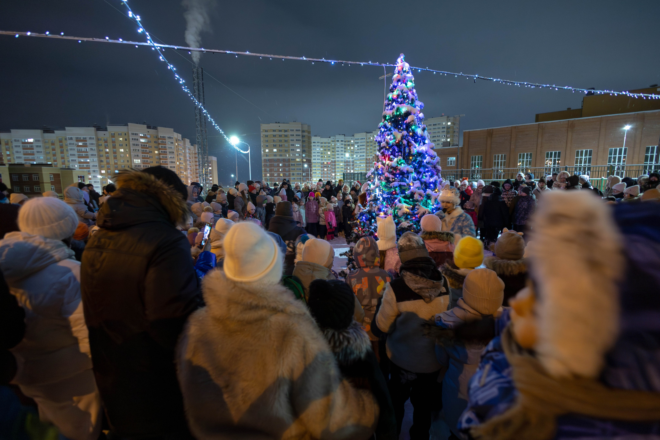 Елка в микрорайоне Университет. Фотограф г. Чебоксары Николай Фадеев