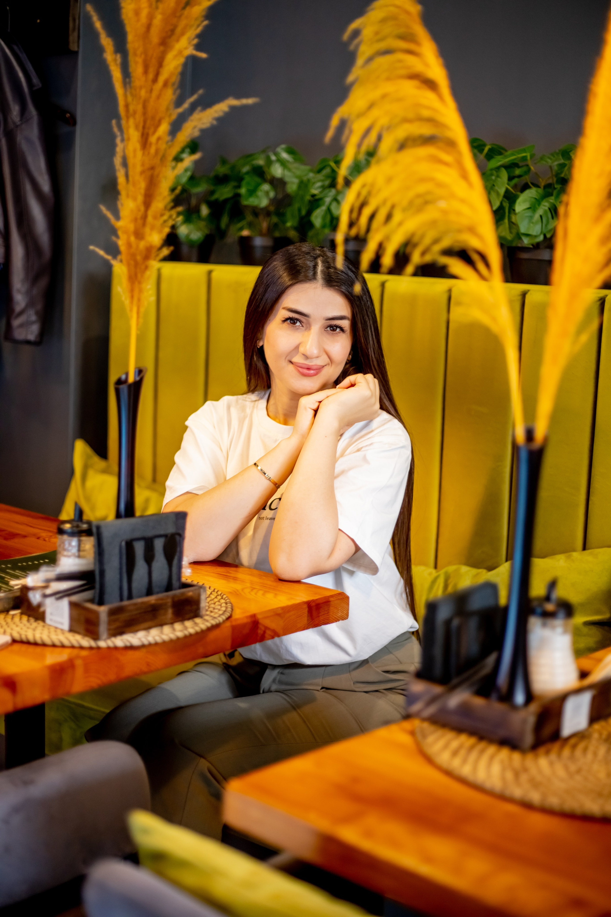 Фотосессия в кафе. Фотограф новорожденных в Екатеринбурге