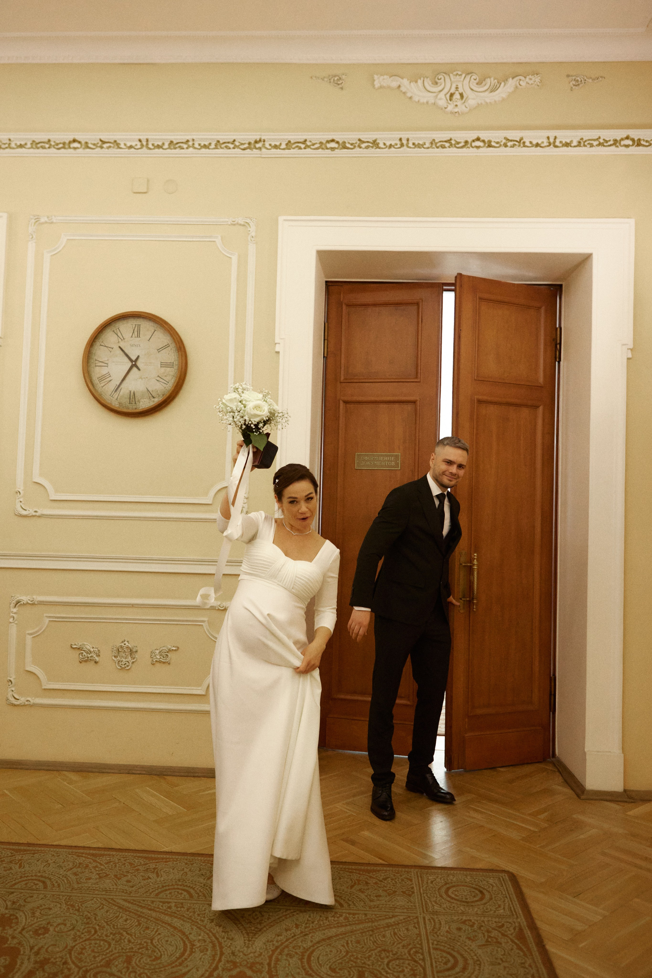 Свадебная фотосессия - съемка росписи в Грибоедовском ЗАГСе, Москва