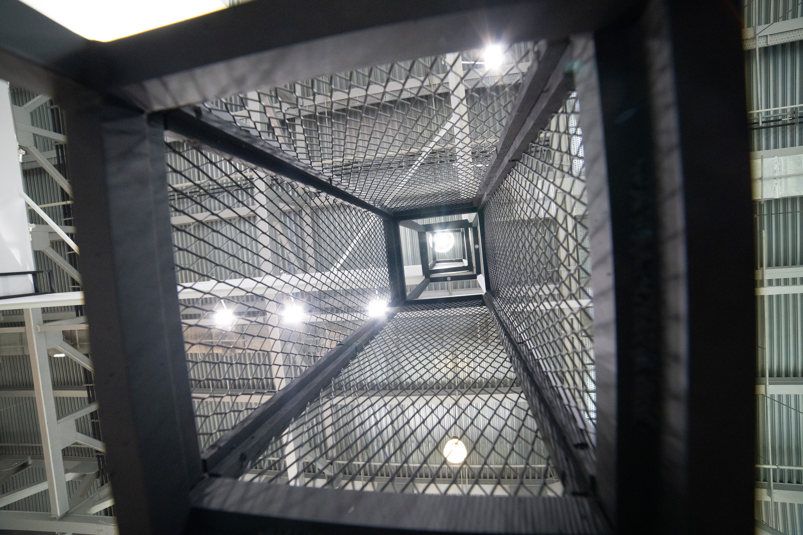 Выставочные стенды. Профессиональный портретный фотограф в Москве Владимир Глаголев