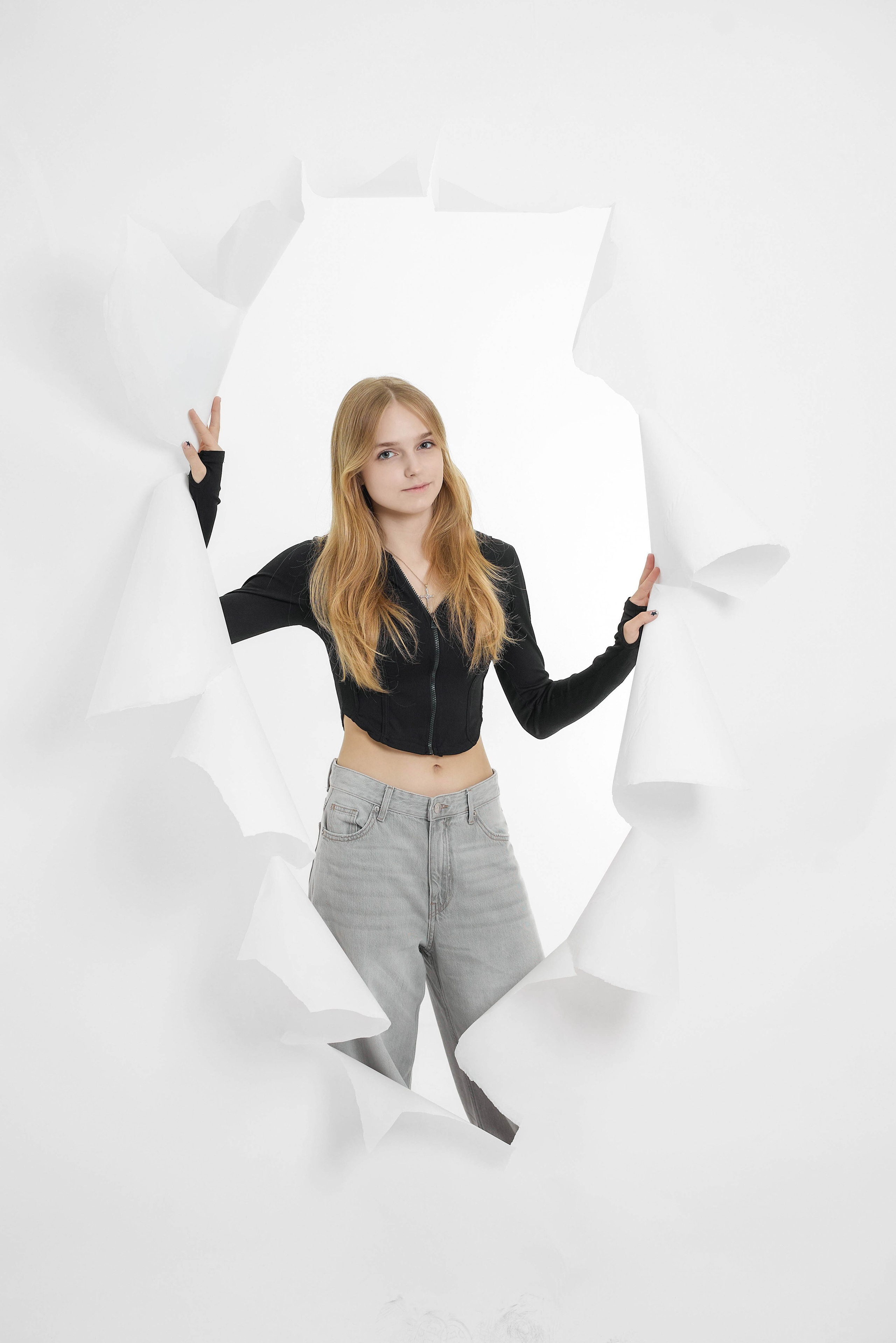 Альбом на окончание школы 9 и 11 класс «Взрывной». Выпускные альбомы в Тюмени для школ, садов, вузов спортивных секций