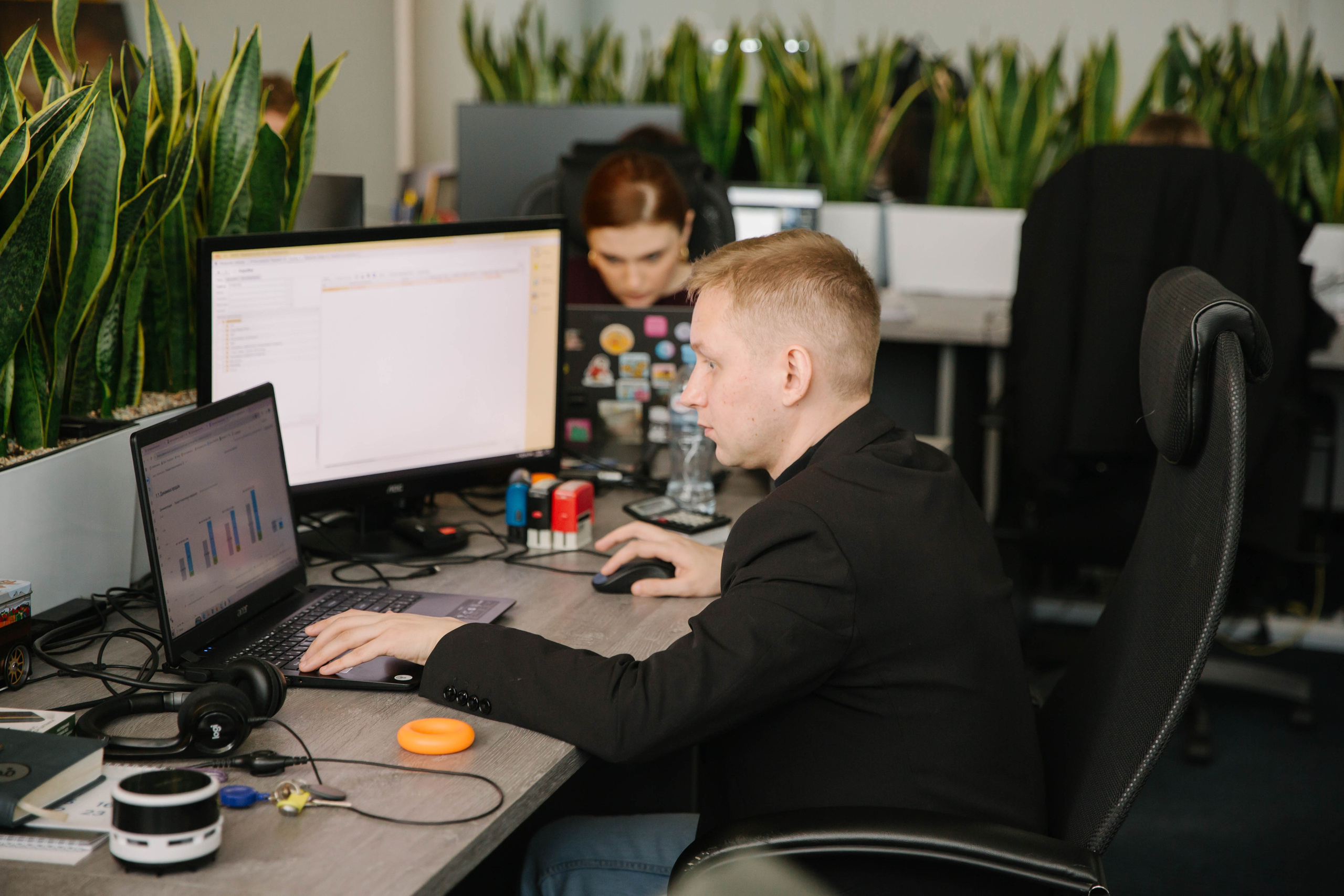 Офисный вайб. Фотоархив giper.fm