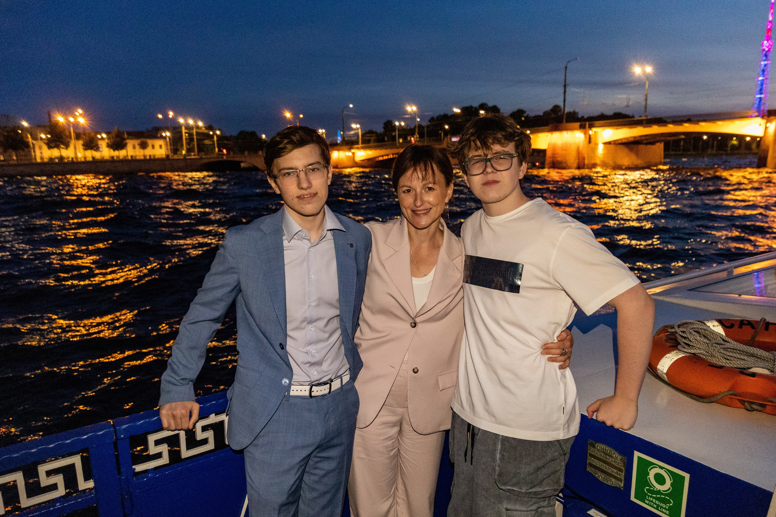 Выпускной на караблике 9 класс. Фотограф в Санкт-Петербурге Закута Ольга