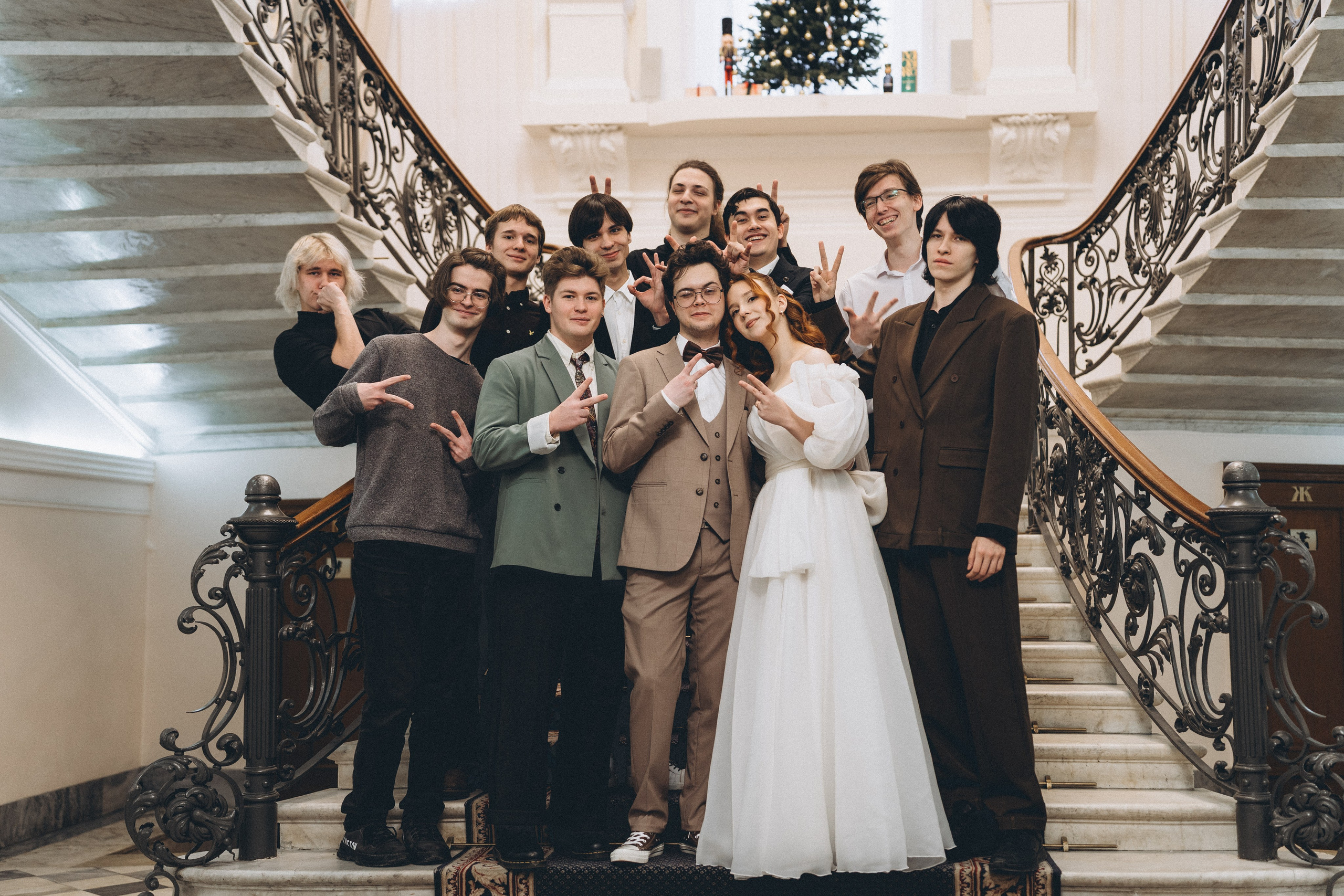 СВАДЕБНАЯ СЬЕМКА ВО ВТОРОМ ДВОРЦЕ С ГОСТЯМИ И ПРОГУЛКА В ТАВРИЧЕСКОМ САДУ. Профессиональный фотограф, Санкт-Петербург — Виктория Богомолова