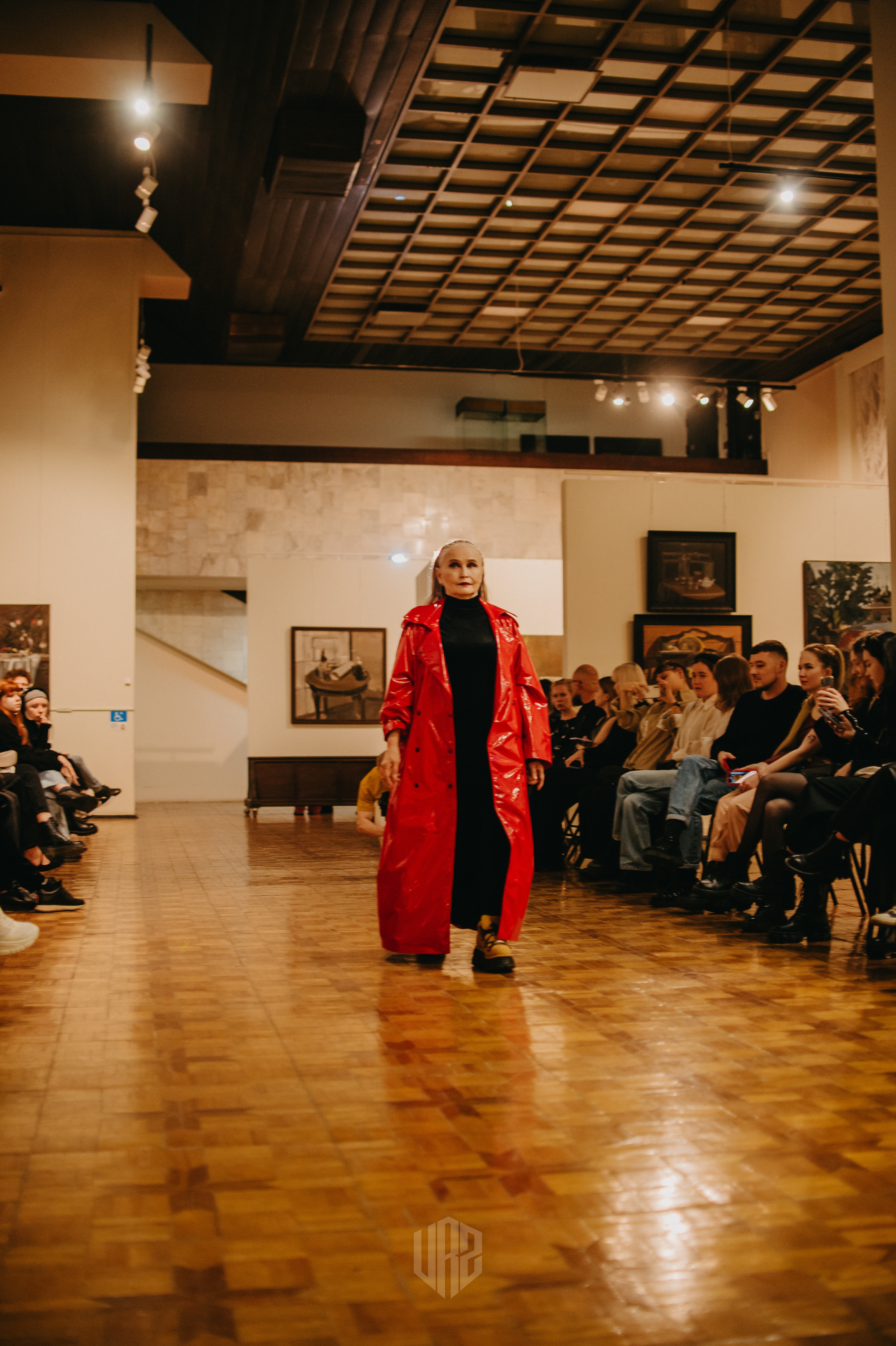 Показ концептуального бренда «MIRBA». Контент фотограф Илья Урс