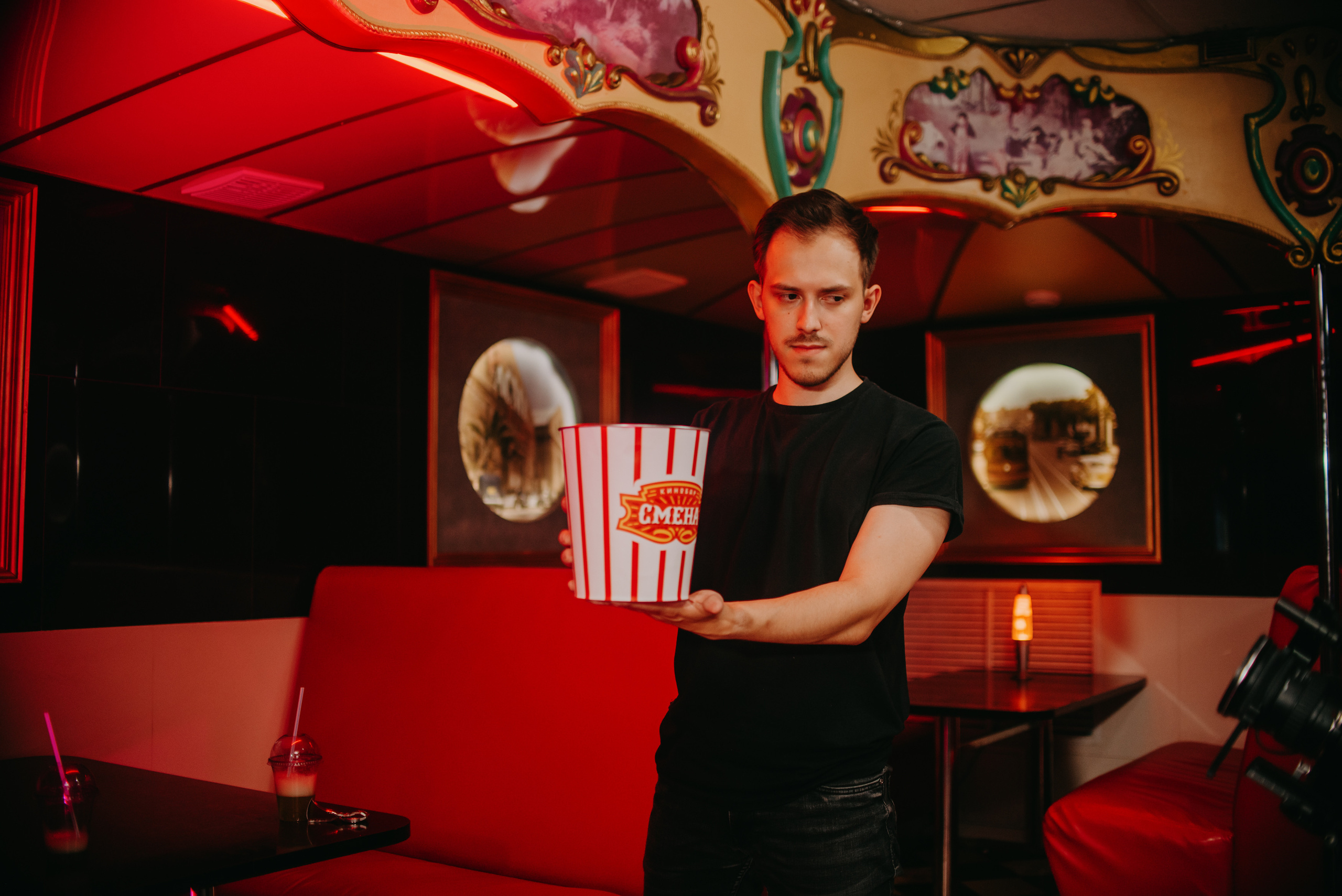 Backstage for BAZA| Кинотеатр «Смена». Контент фотограф Илья Урс