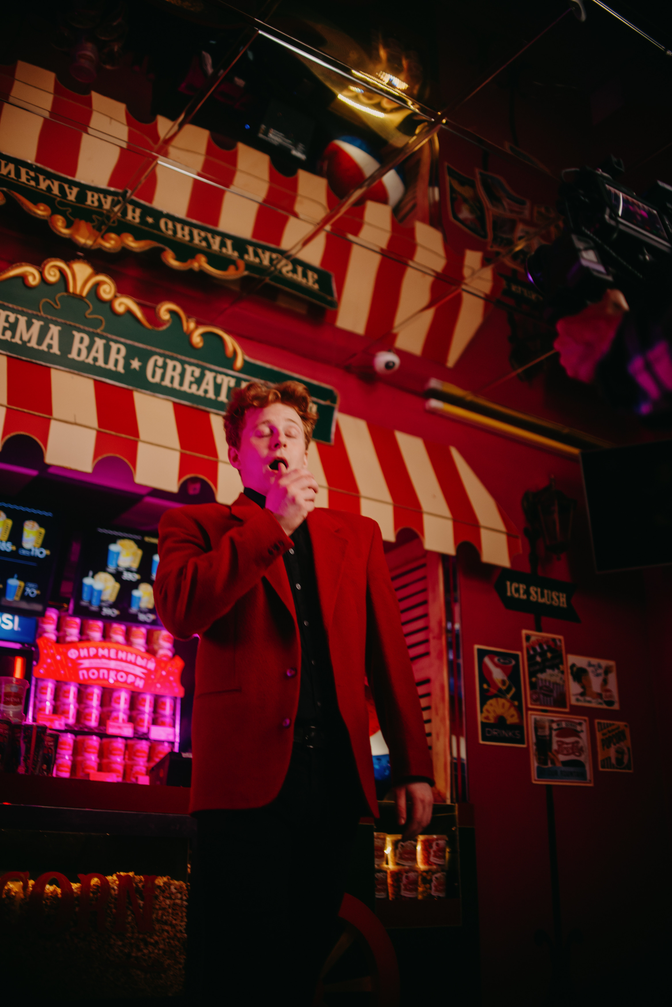 Backstage for BAZA| Кинотеатр «Смена». Контент фотограф Илья Урс