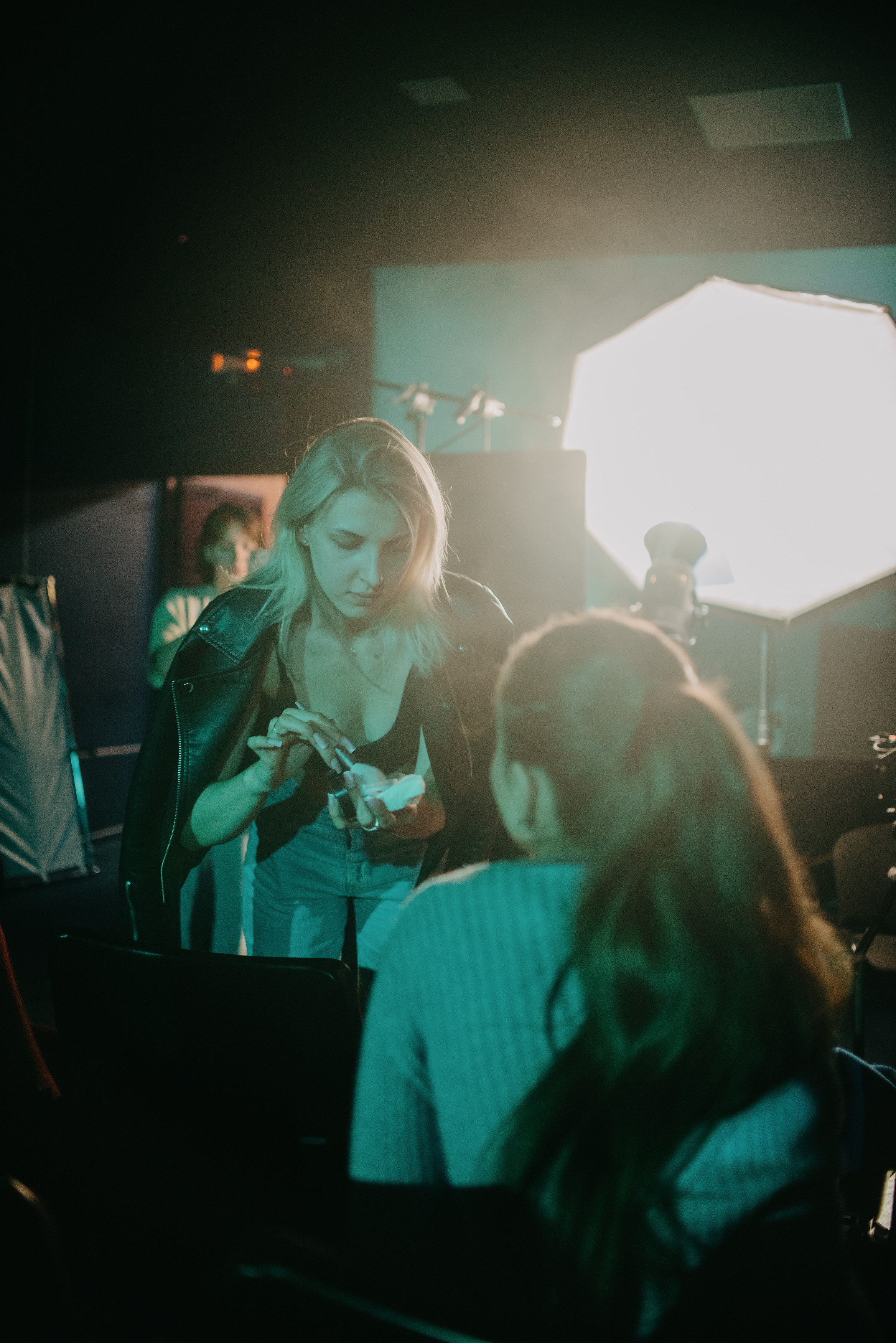 Backstage for BAZA| Кинотеатр «Смена». Контент фотограф Илья Урс