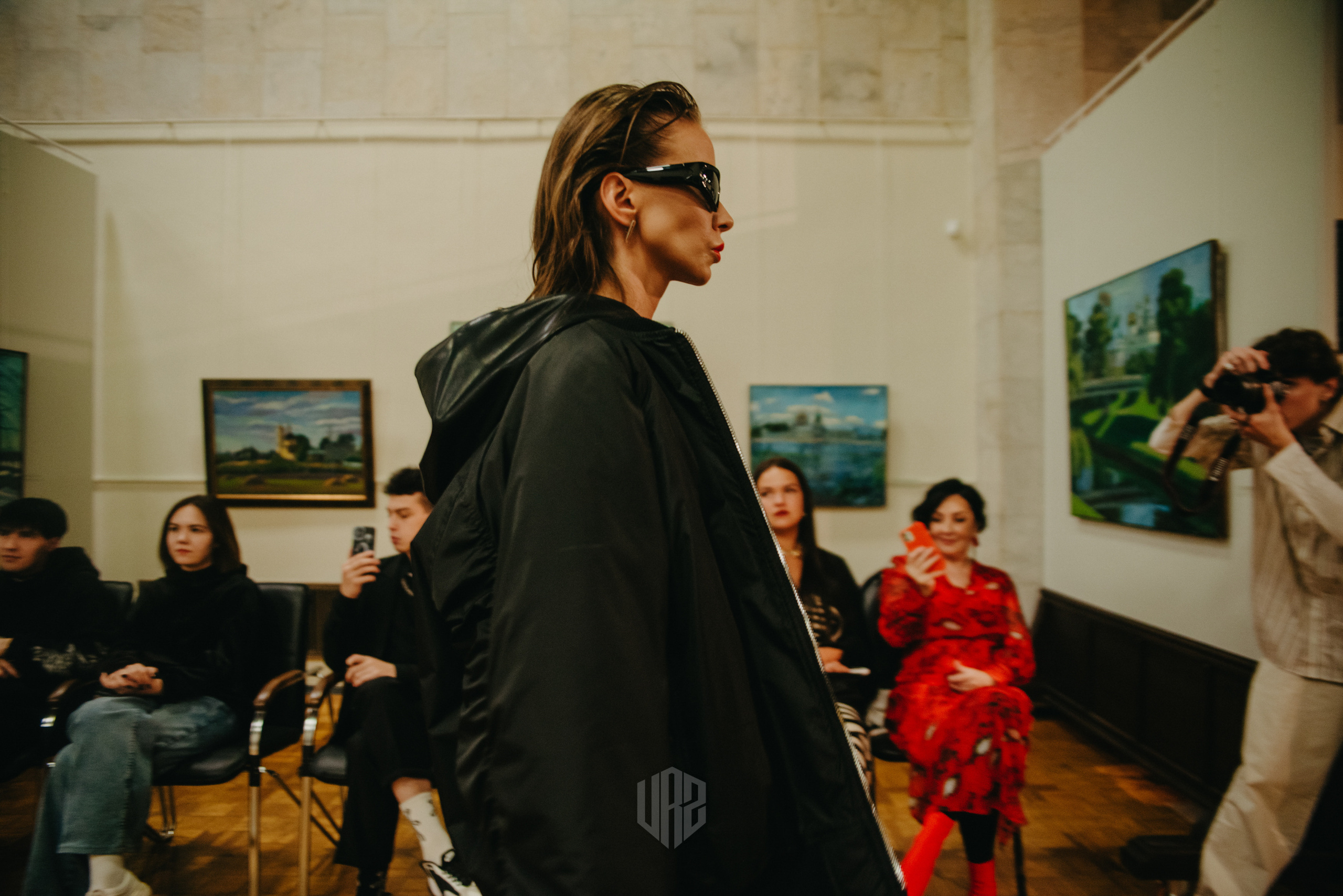 Показ концептуального бренда «MIRBA». Контент фотограф Илья Урс