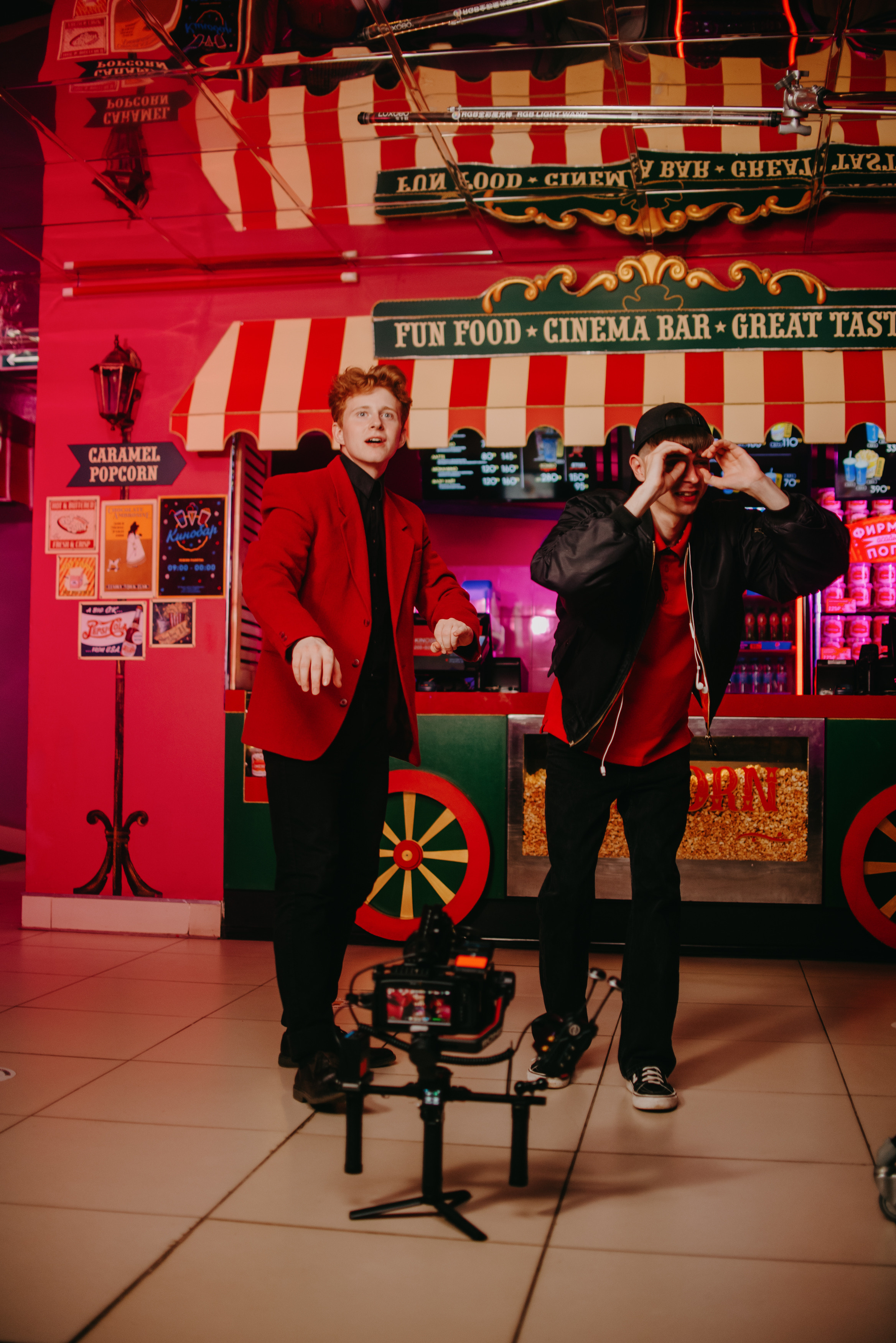 Backstage for BAZA| Кинотеатр «Смена». Контент фотограф Илья Урс