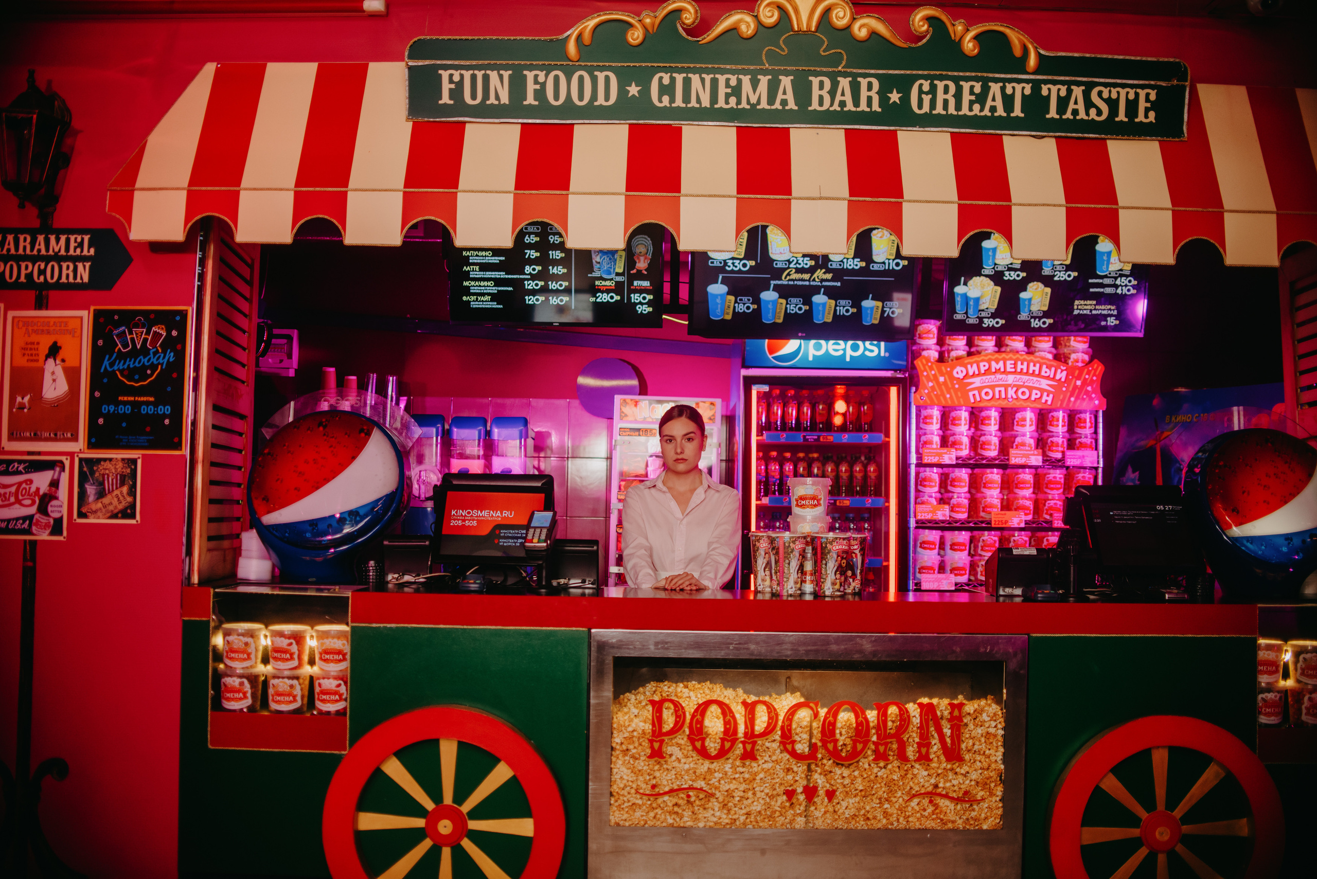 Backstage for BAZA| Кинотеатр «Смена». Контент фотограф Илья Урс