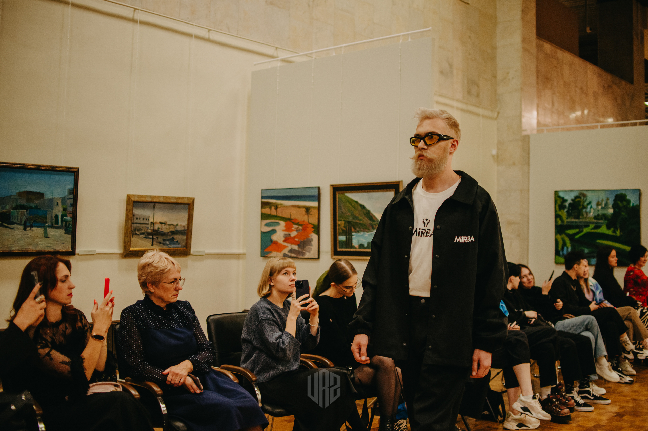 Показ концептуального бренда «MIRBA». Контент фотограф Илья Урс