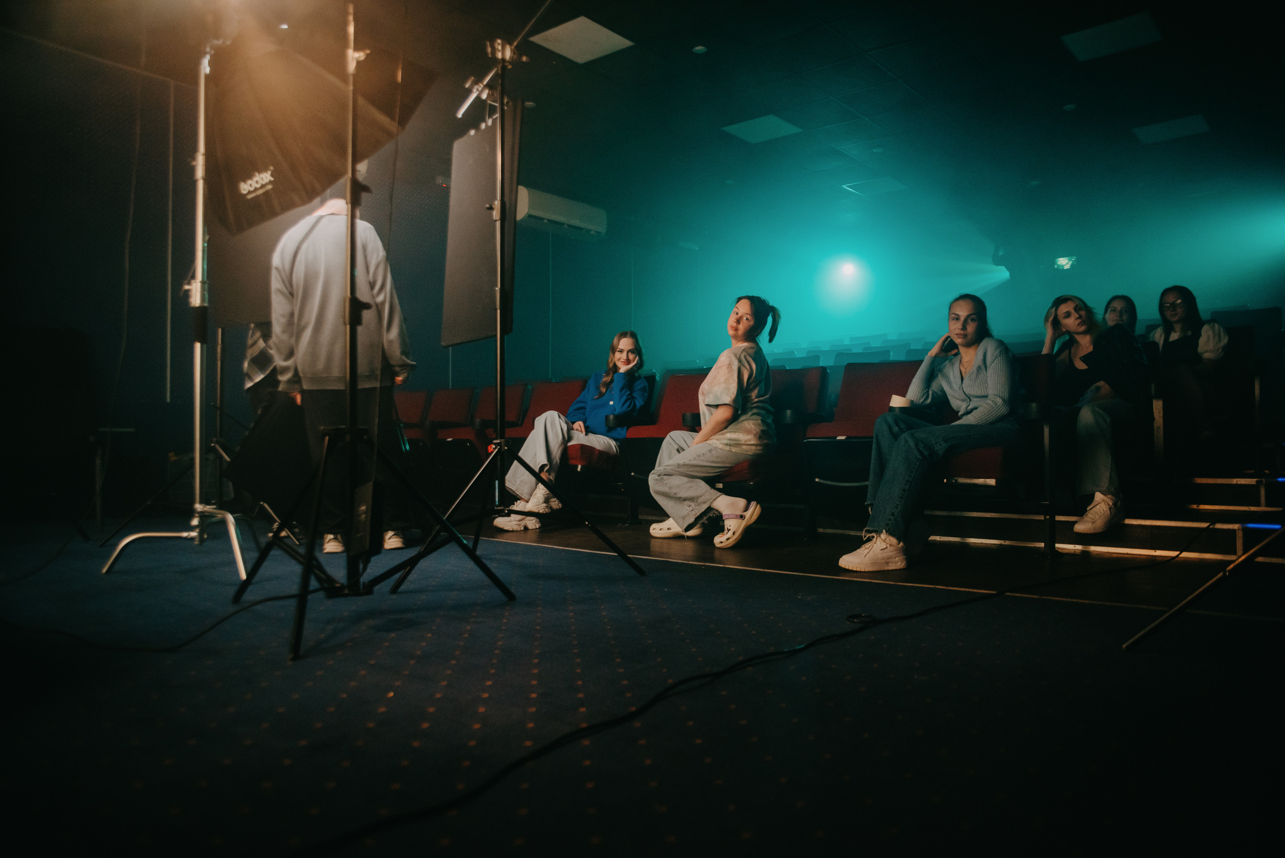 Backstage for BAZA| Кинотеатр «Смена». Контент фотограф Илья Урс