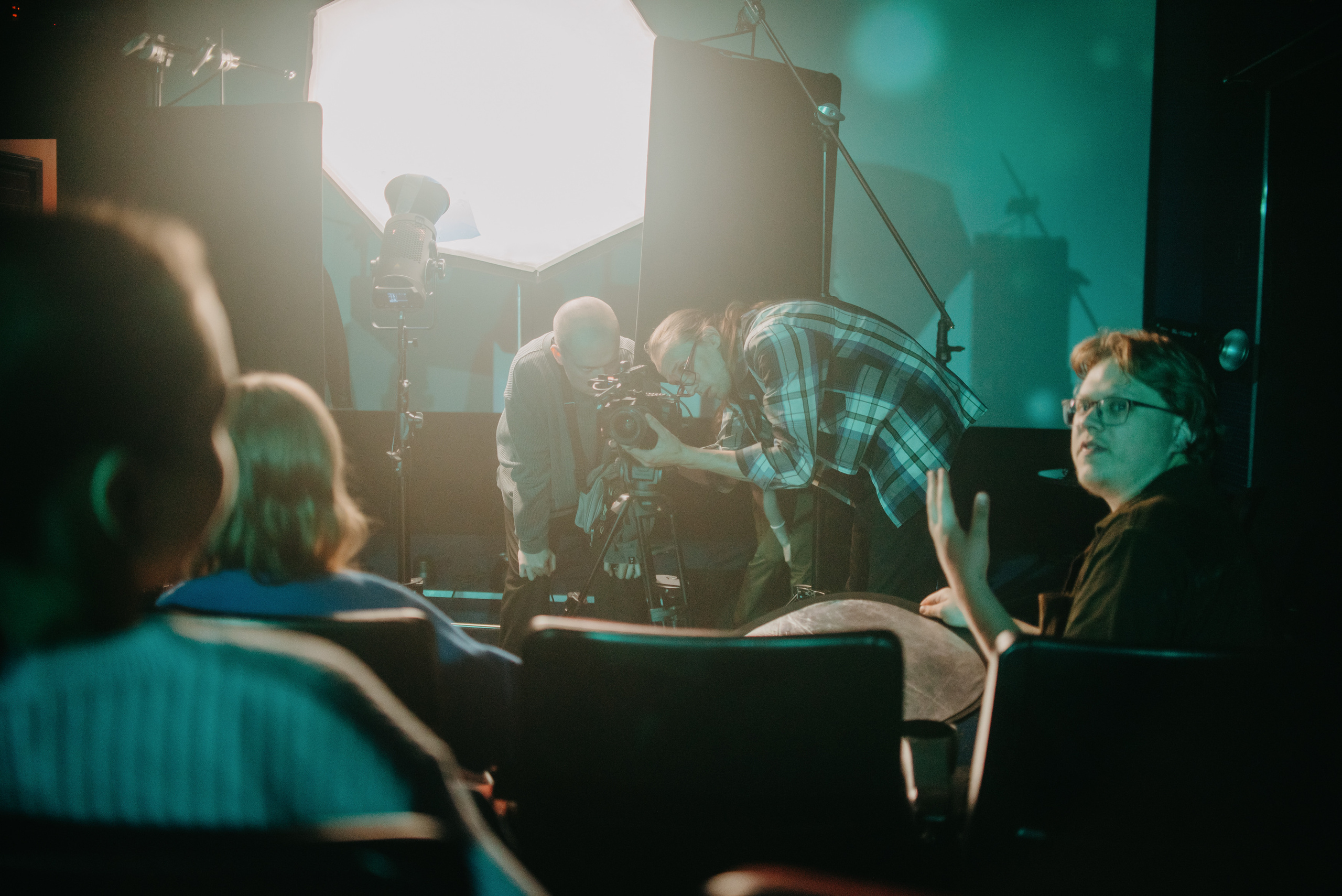 Backstage for BAZA| Кинотеатр «Смена». Контент фотограф Илья Урс