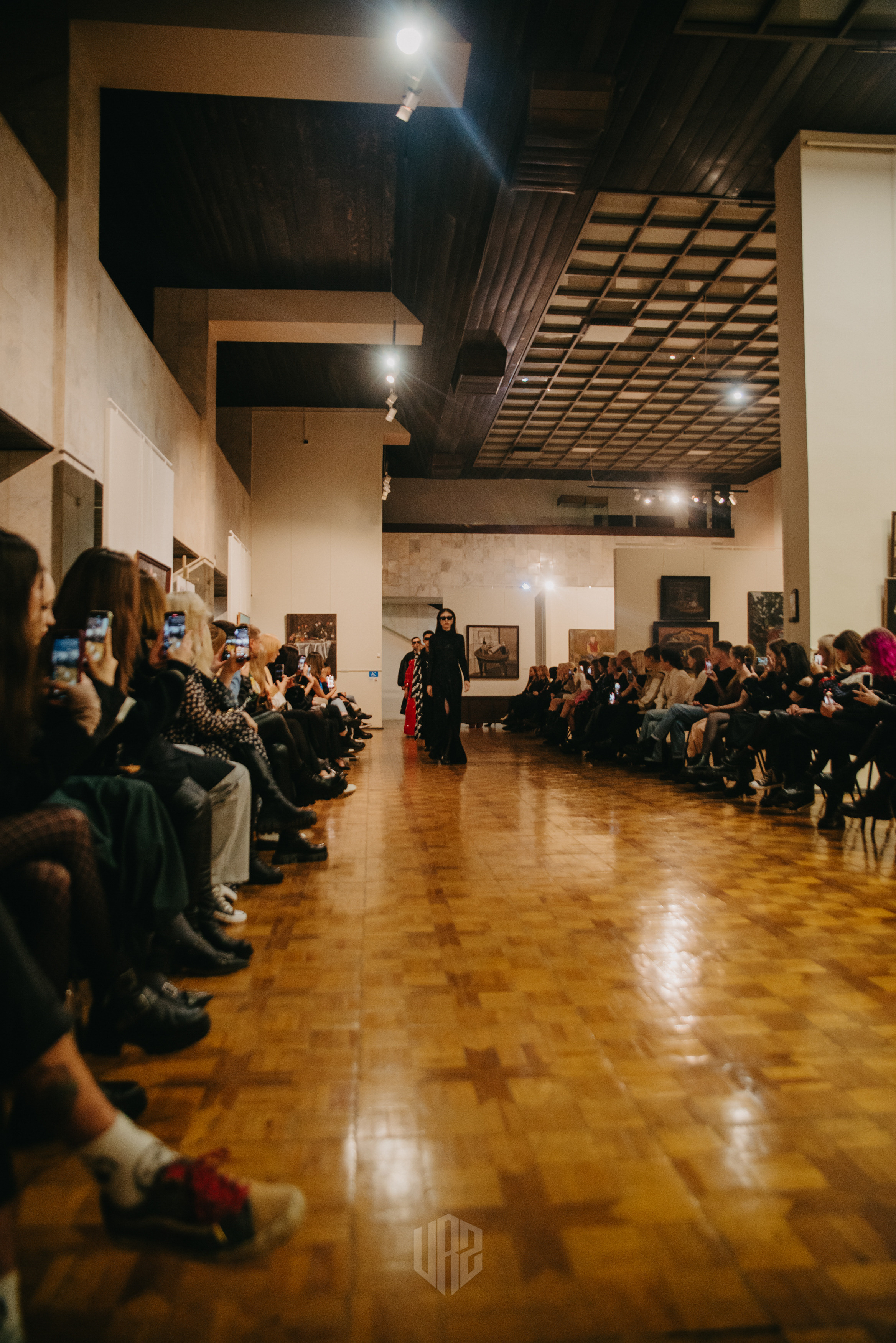 Показ концептуального бренда «MIRBA». Контент фотограф Илья Урс