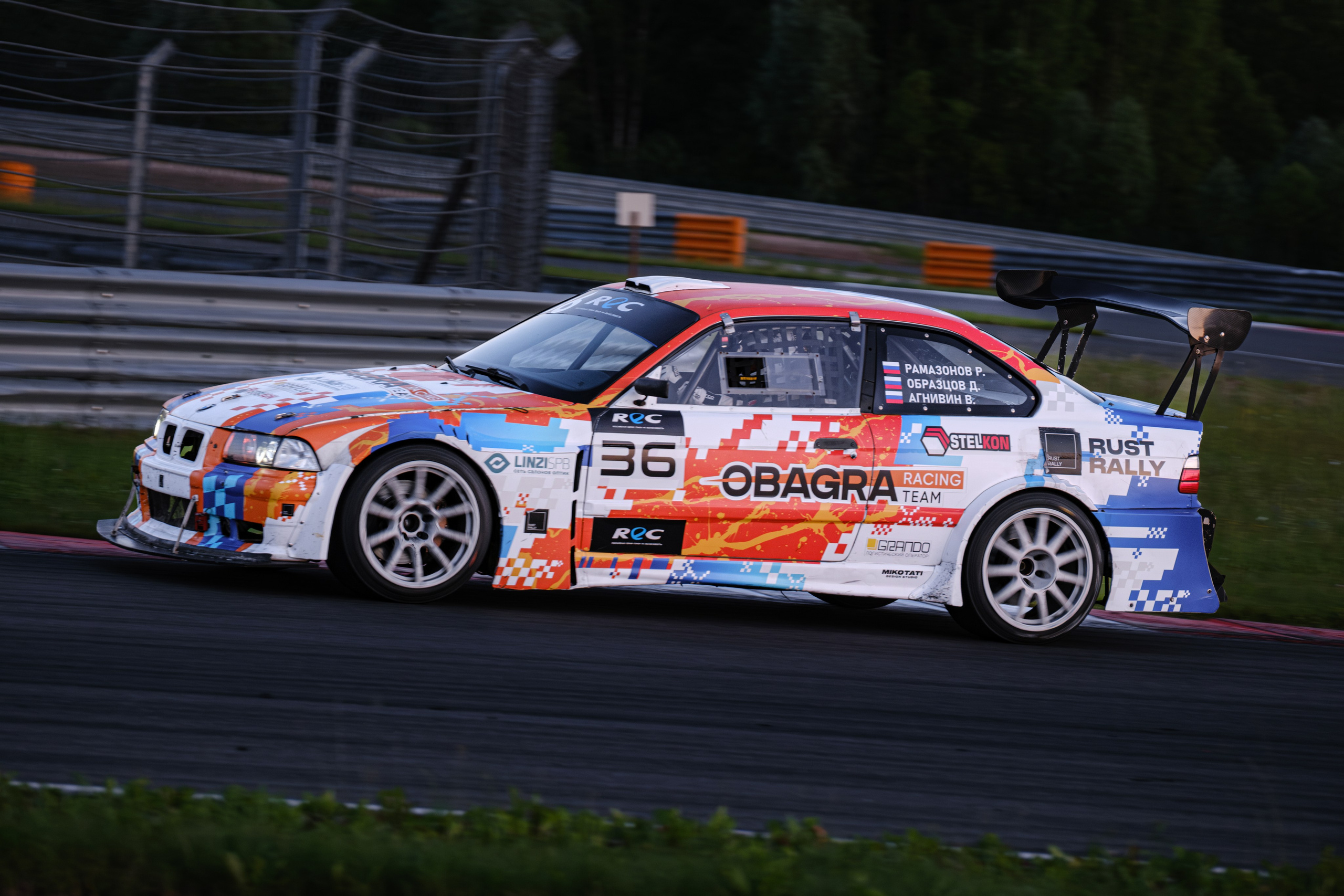 Российская серия гонок на выносливость. Авто и мотоспорт — фотограф Антон Медведев iCoguar