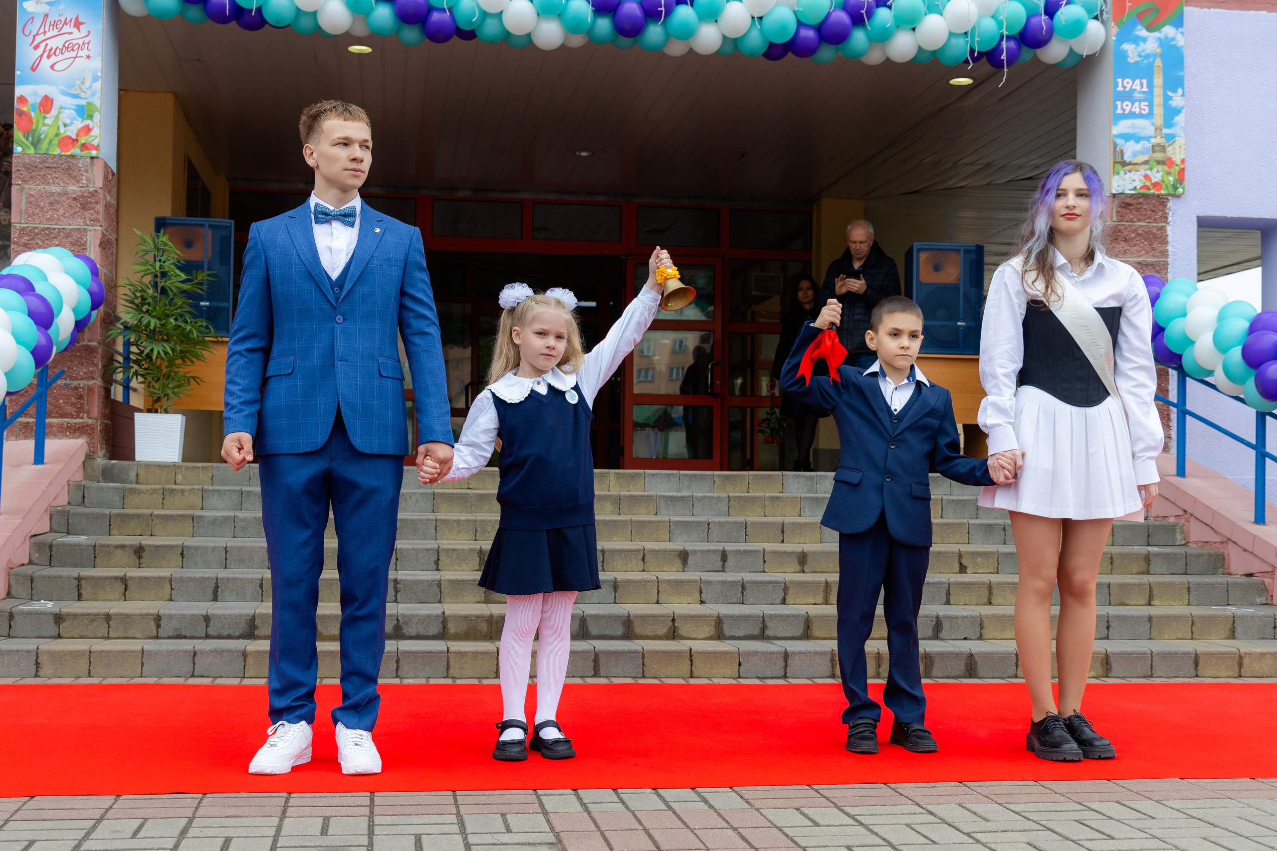 Последний звонок 2025 в Минске. Свадебный фотограф в Минске/Беларуси Сергей Спиридонов