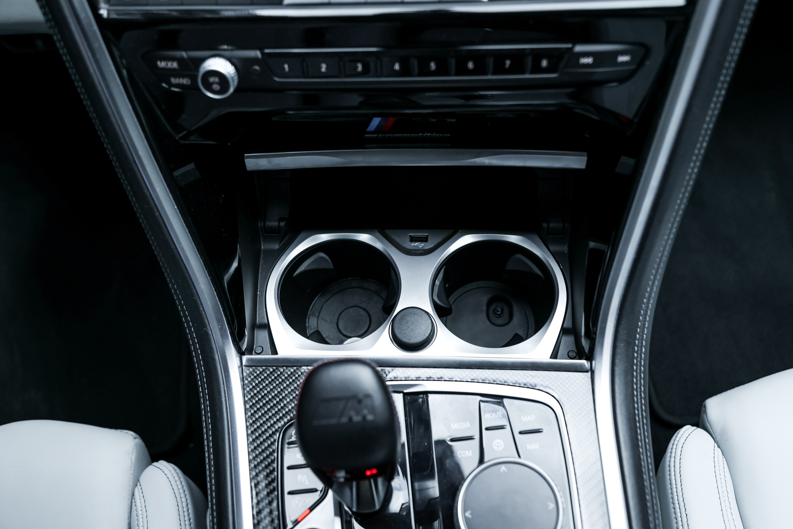 2022 BMW M8 COMPETITION RESTYLING FROM USA $145,000 / 17,500 KM ODOMETER. Mixturecaptures