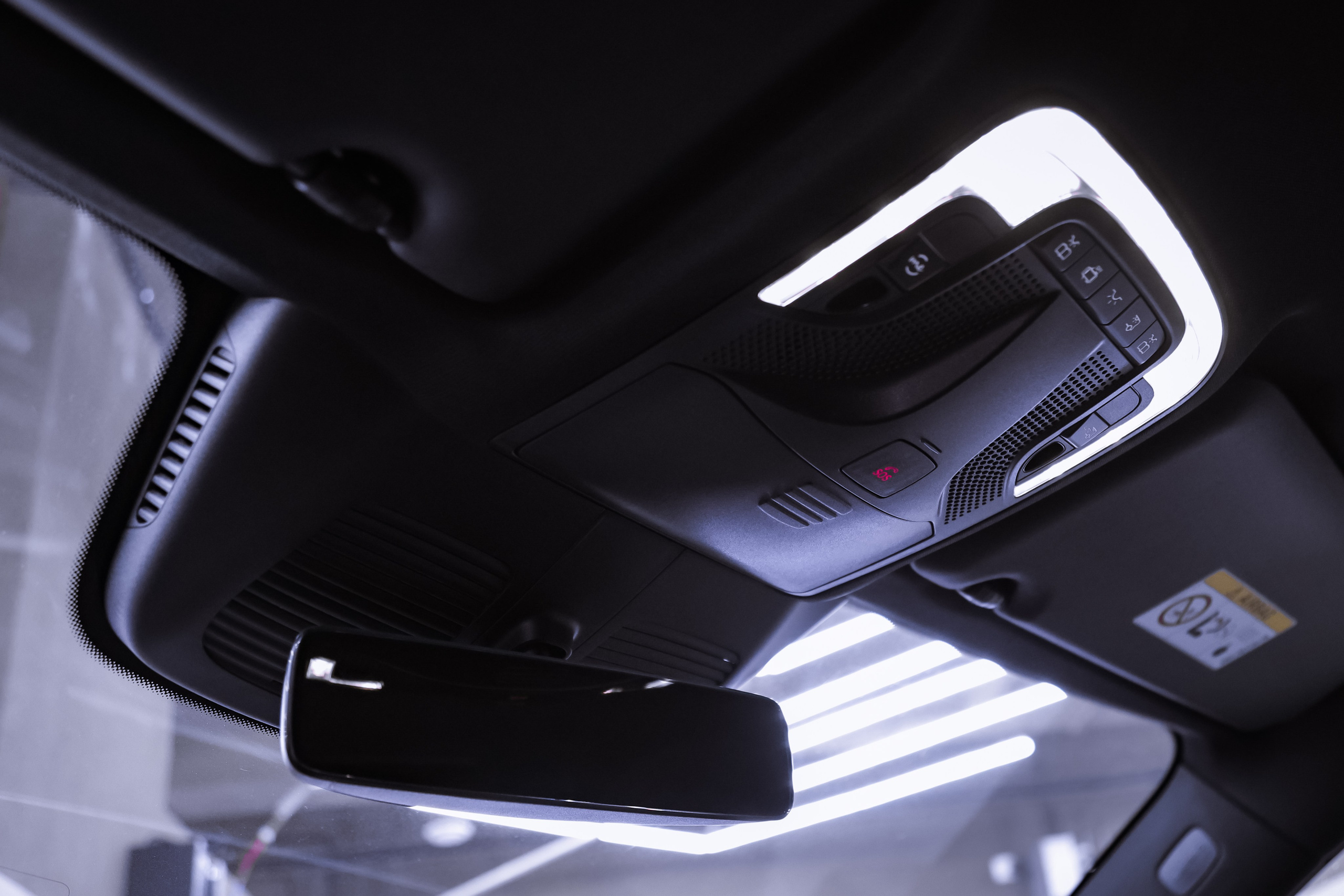 2024 MERCEDES BENZ V 300 d 4MATIC. Mixturecaptures