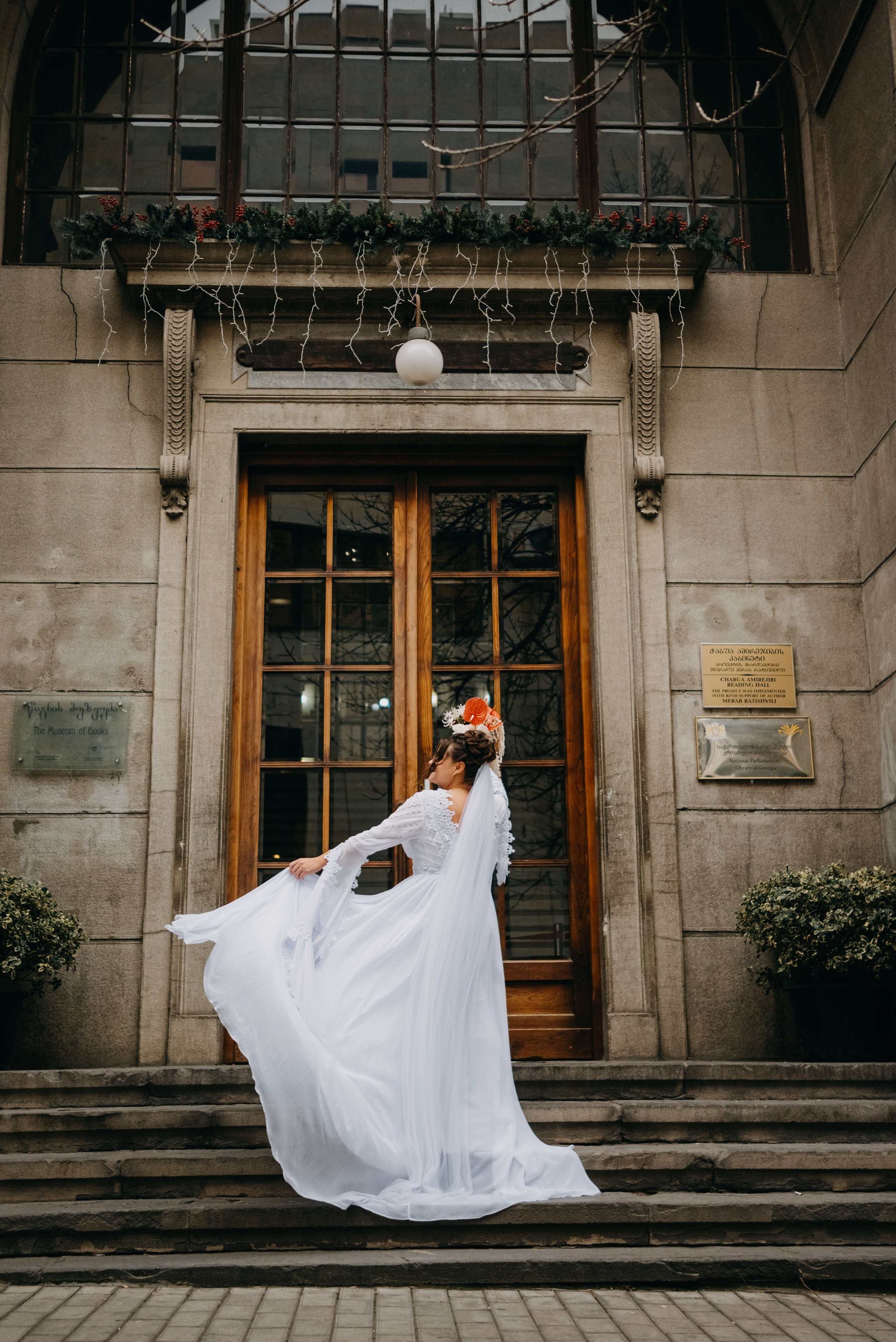 Анна & Виктор | сборы, роспись и прогулка. Портретный и свадебный фотограф в Тбилиси • xeniqo