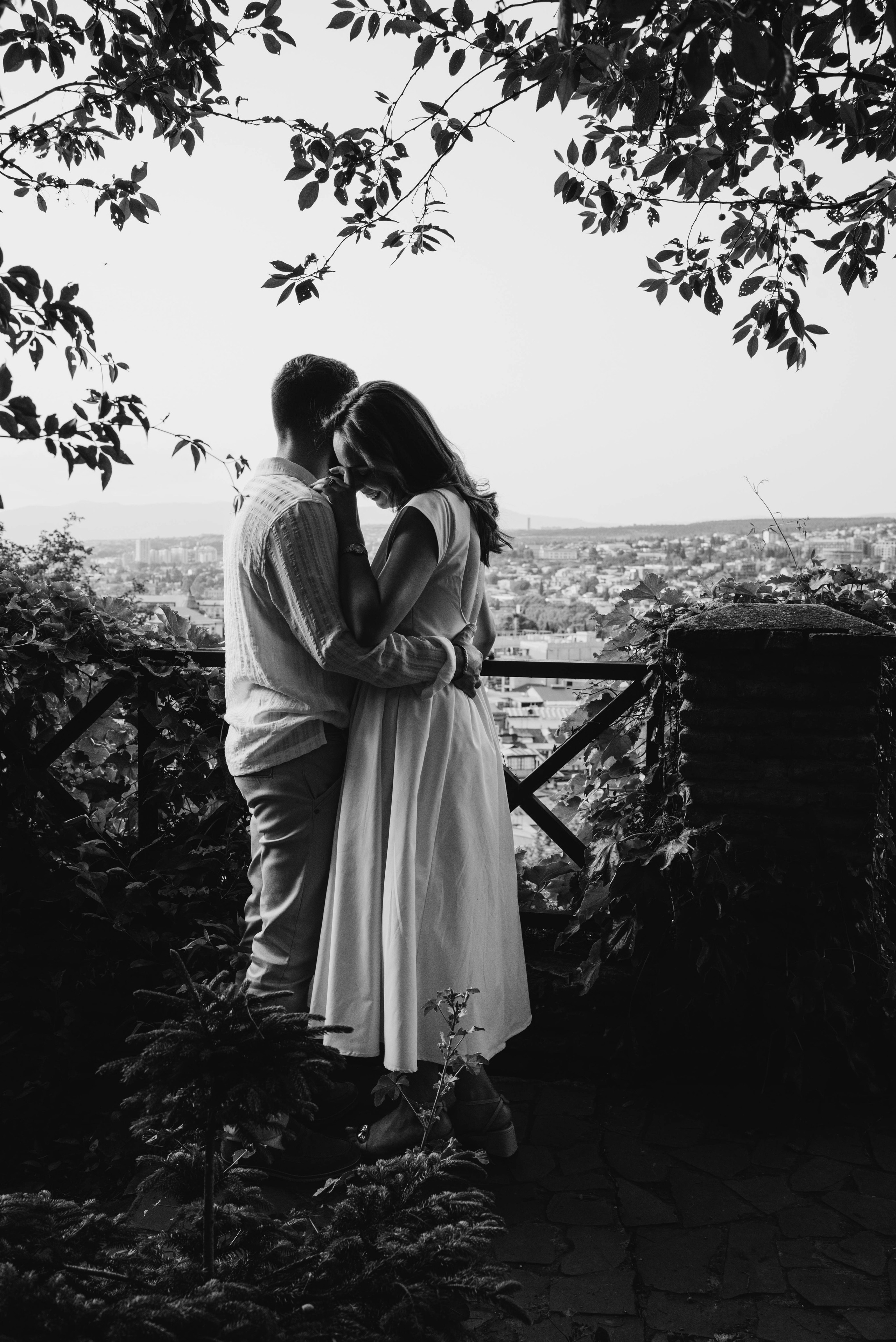 Летняя прогулка по старому городу. Портретный и свадебный фотограф в Тбилиси • xeniqo