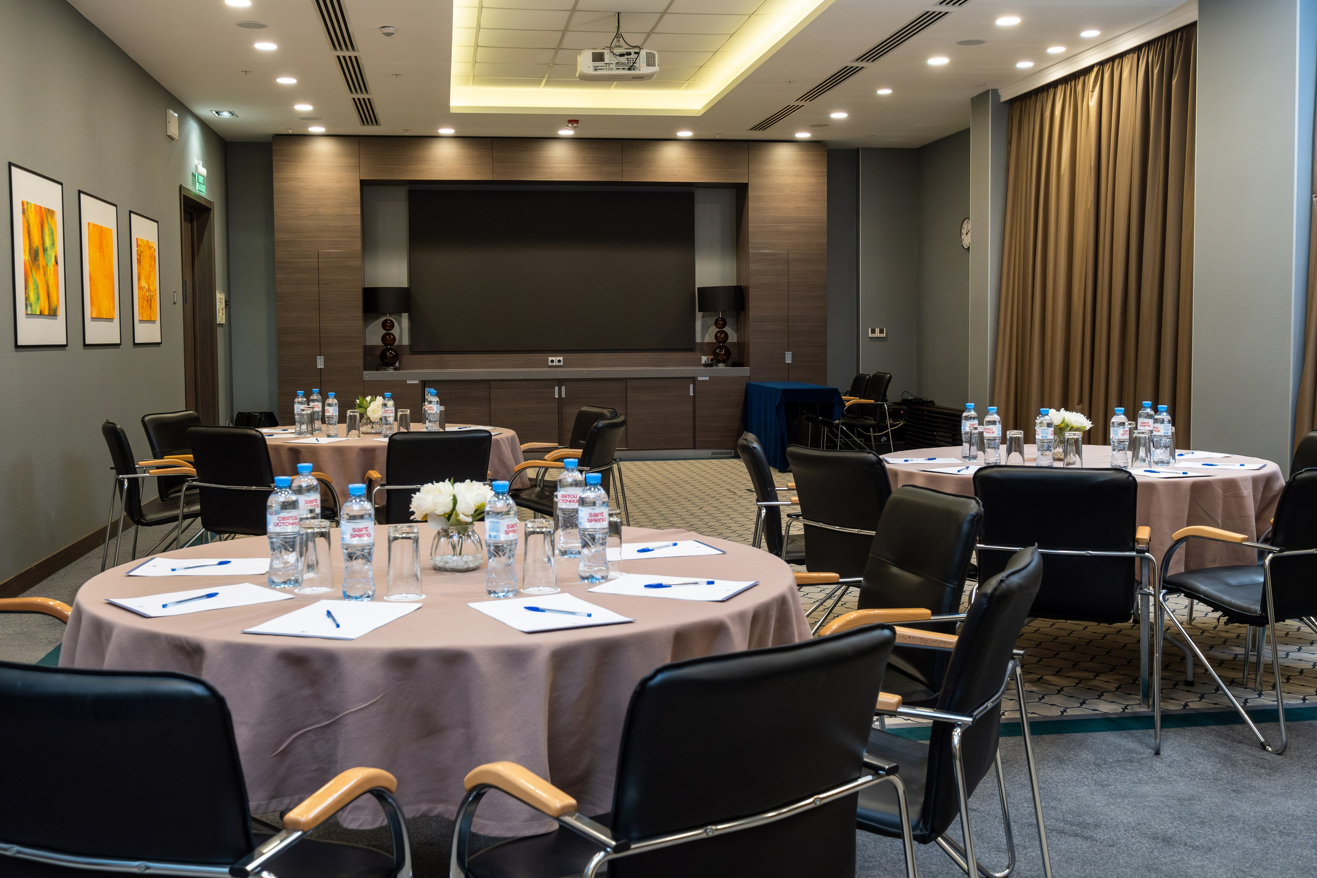 Интерьер. Фотограф и видеограф в Тюмени Анна Жагорина, ваши фото еще не отдавали так быстро!