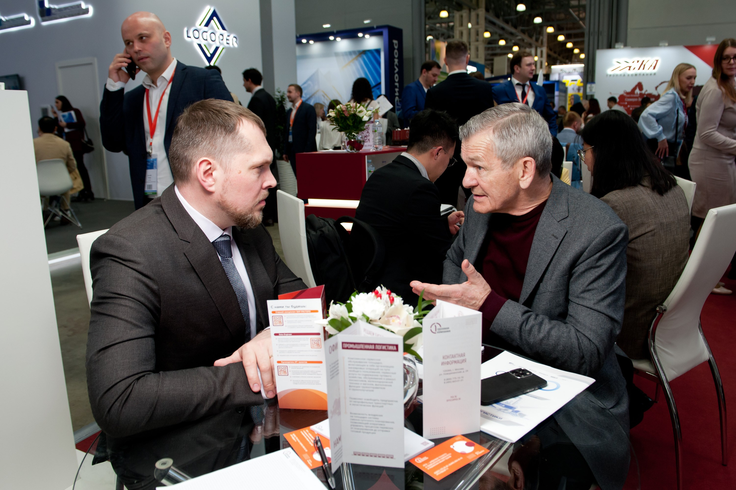 Работа выставочного стенда ПГК. Репортажный фотограф и видеограф Слава Думчев. Тимбилдинги, отчетники, корпоративы