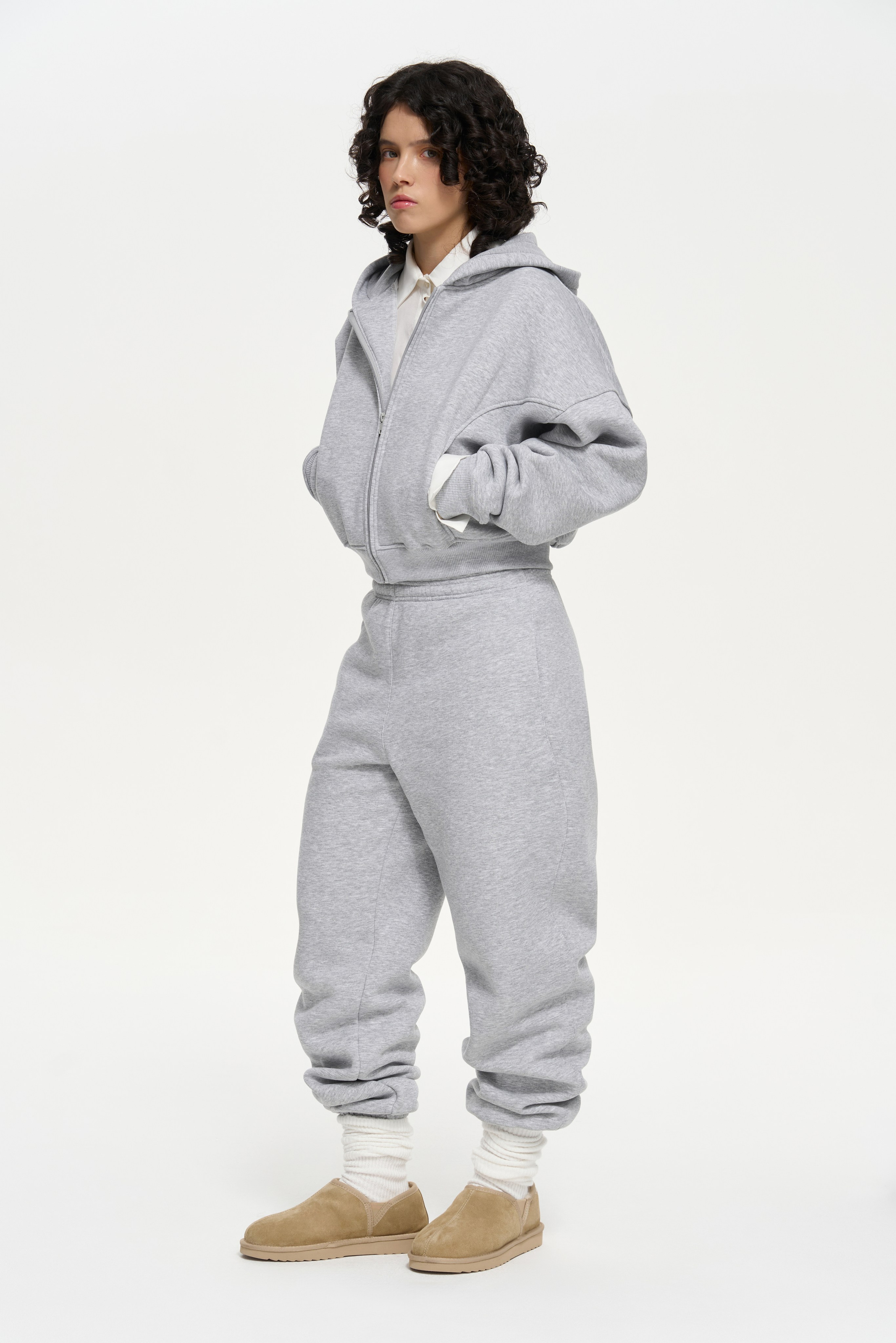 Catalogue the amian. Nadezhda Diskant is a Moscow and Saint Petersburg based photographer