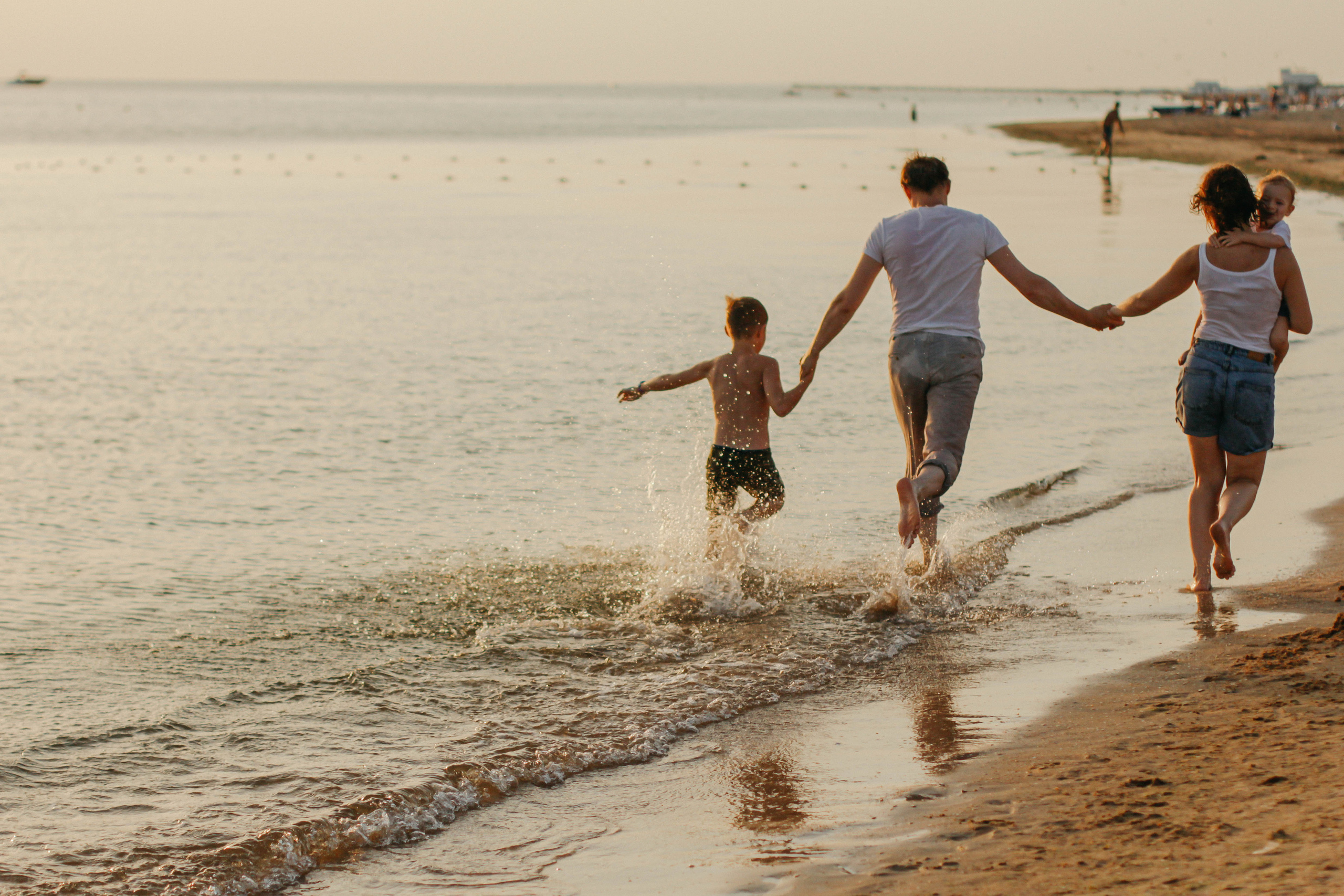 Марина, Максим, Матвей и Мирон. Семейный фотограф Анапа
