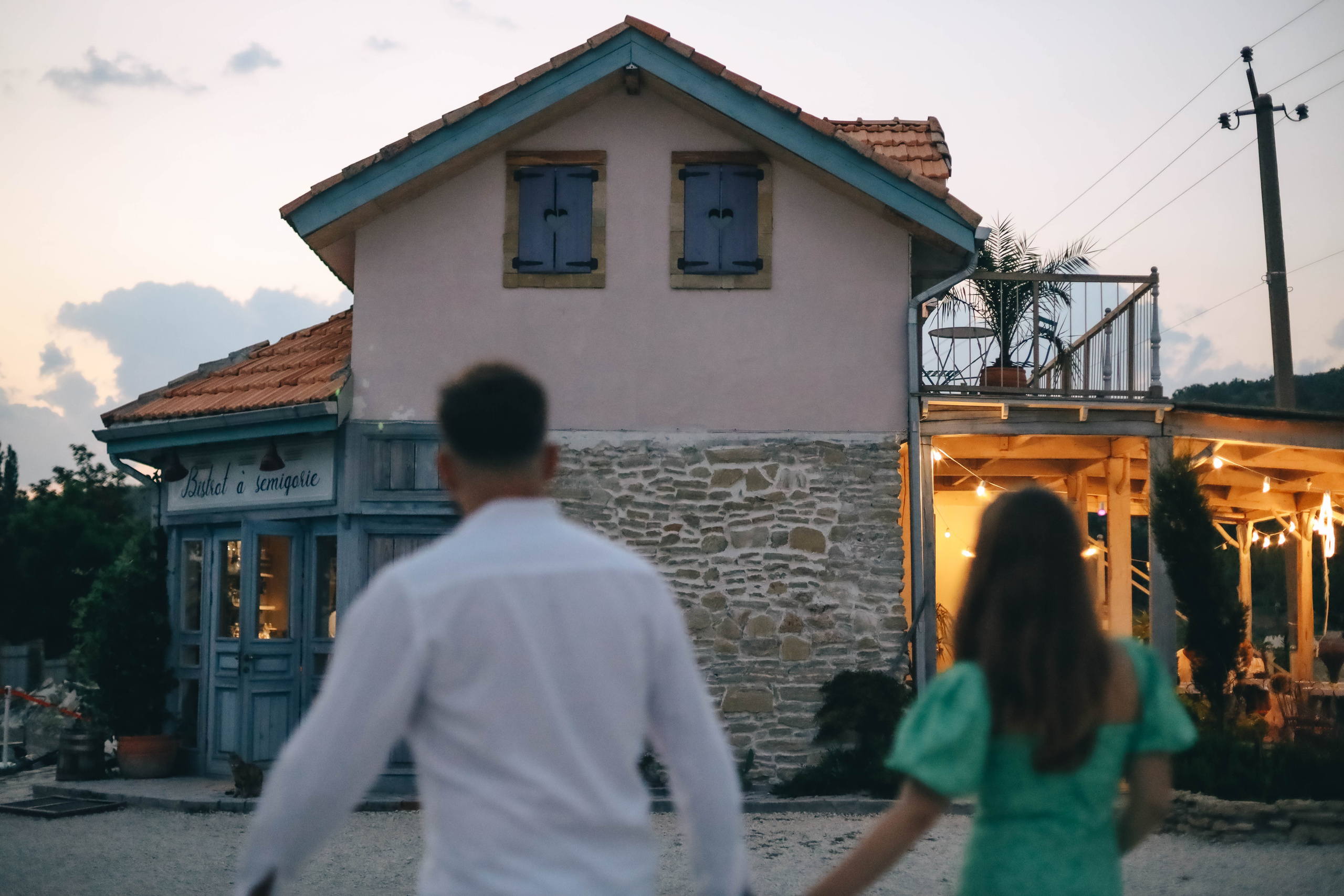 Юля и Слава в Мейзон. Семейный фотограф Анапа