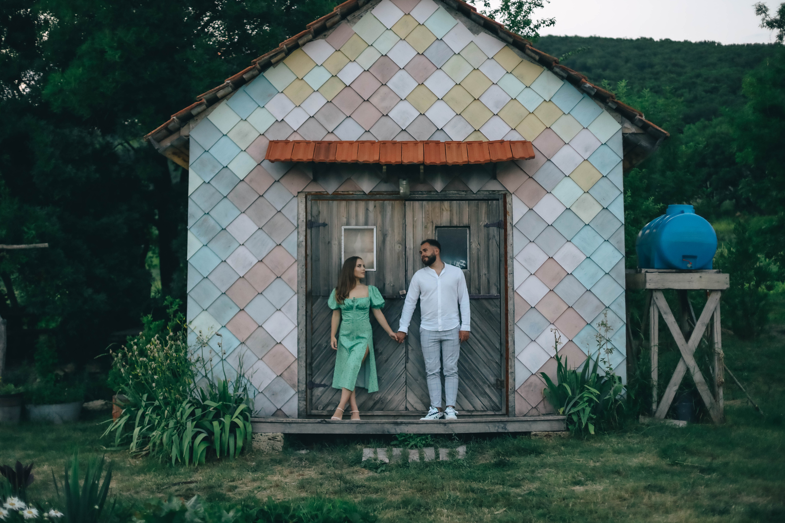 Юля и Слава в Мейзон. Семейный фотограф Анапа