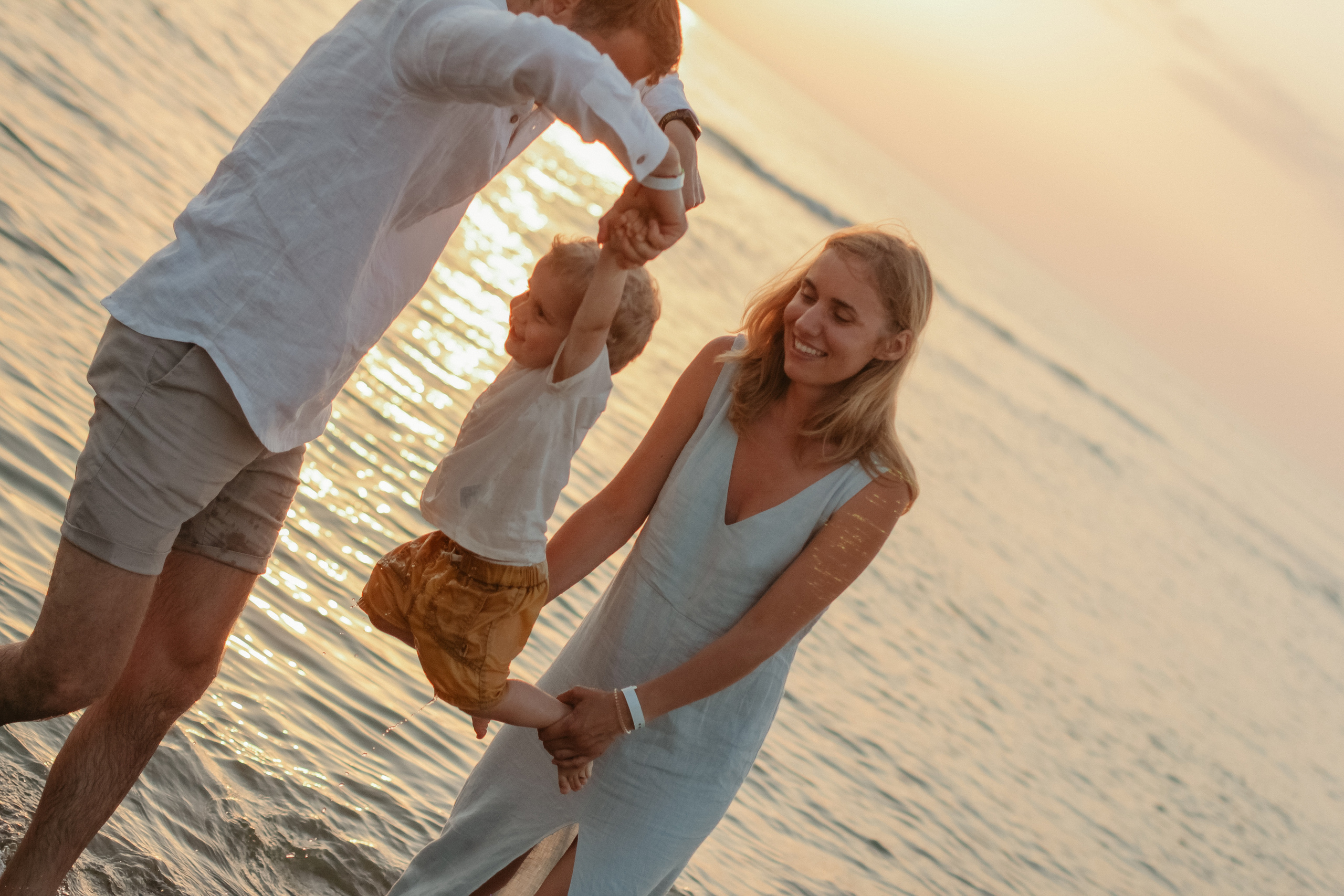 Света, Тема и Ива. Семейный фотограф Анапа