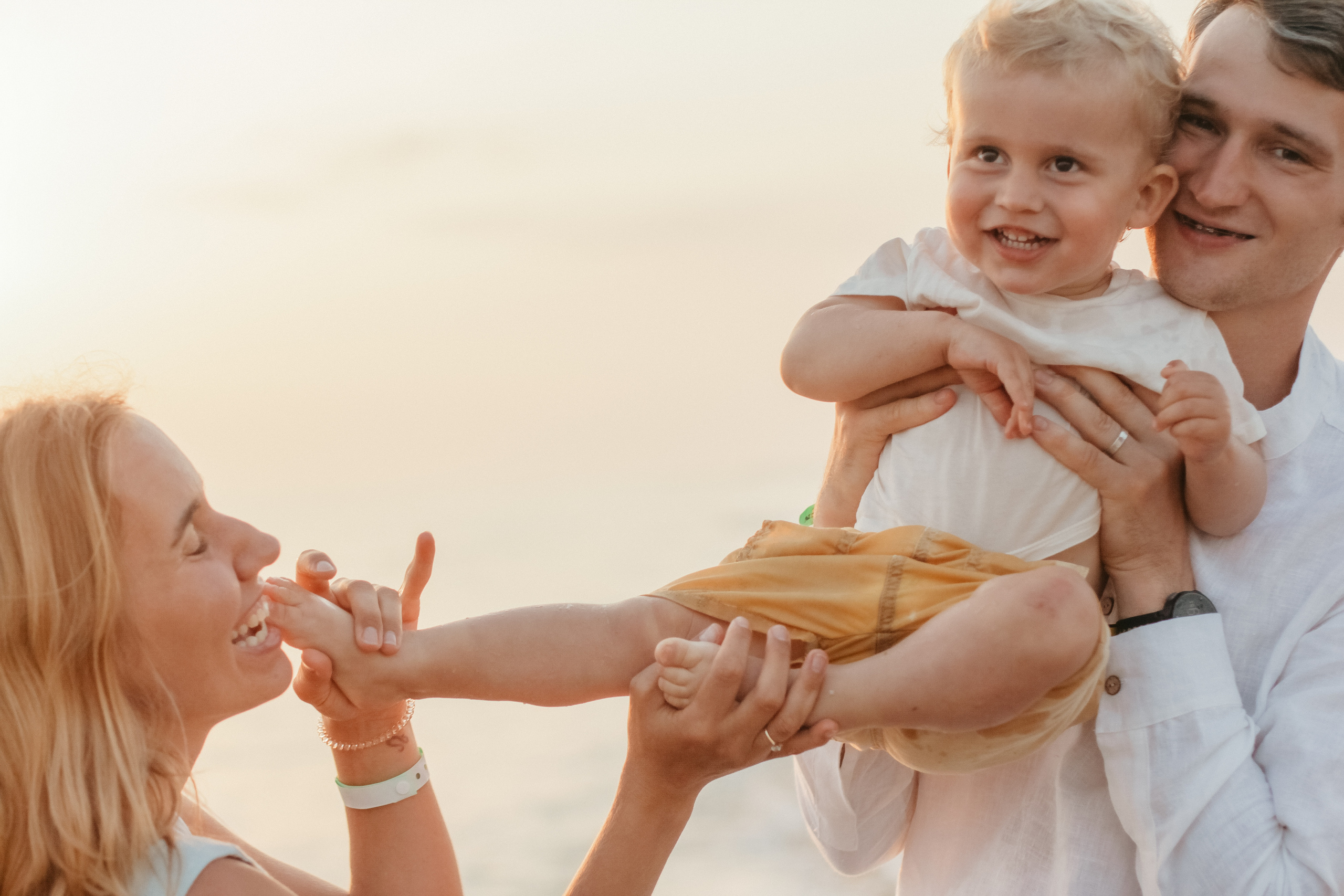 Света, Тема и Ива. Семейный фотограф Анапа