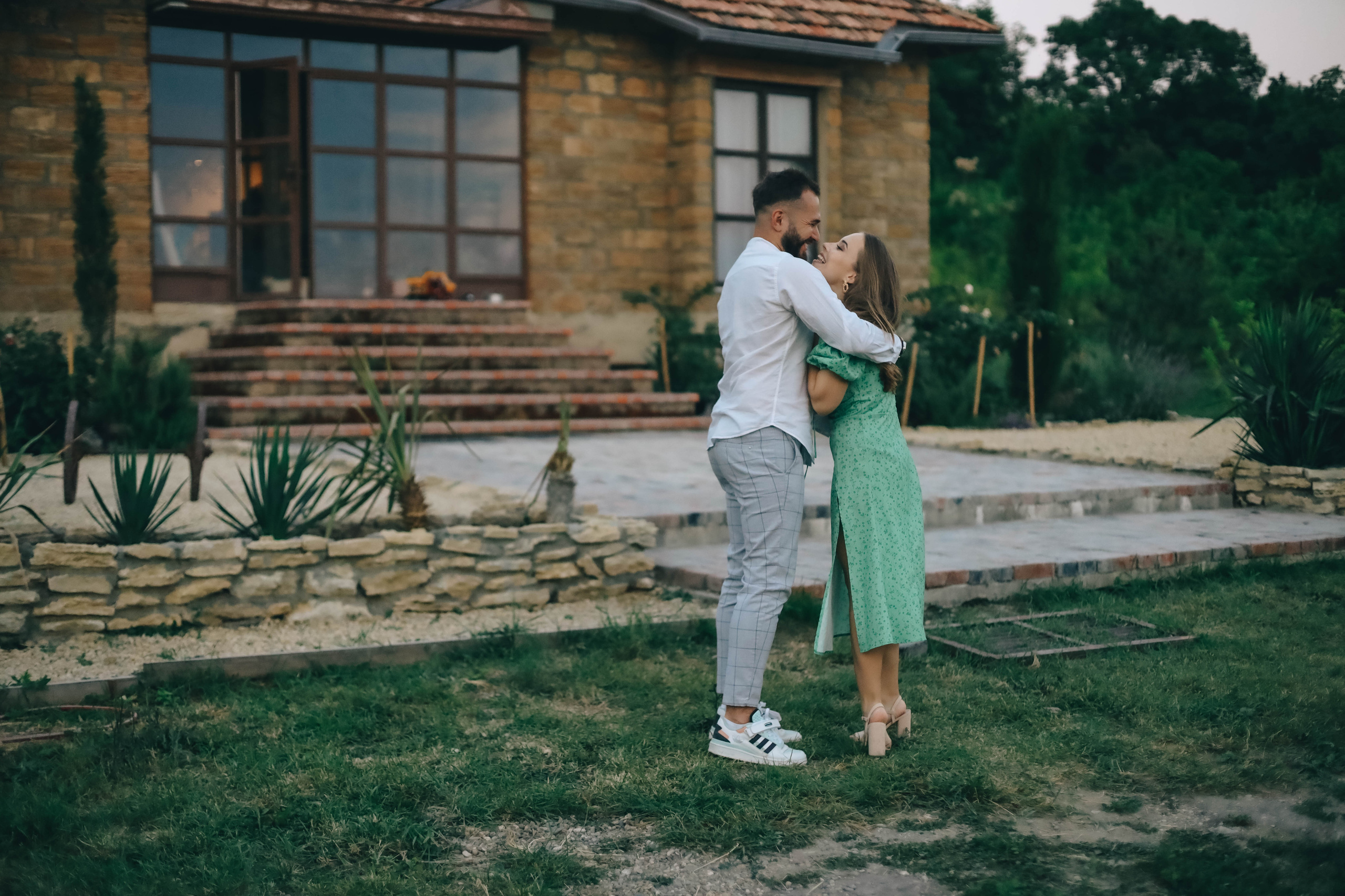 Юля и Слава в Мейзон. Семейный фотограф Анапа