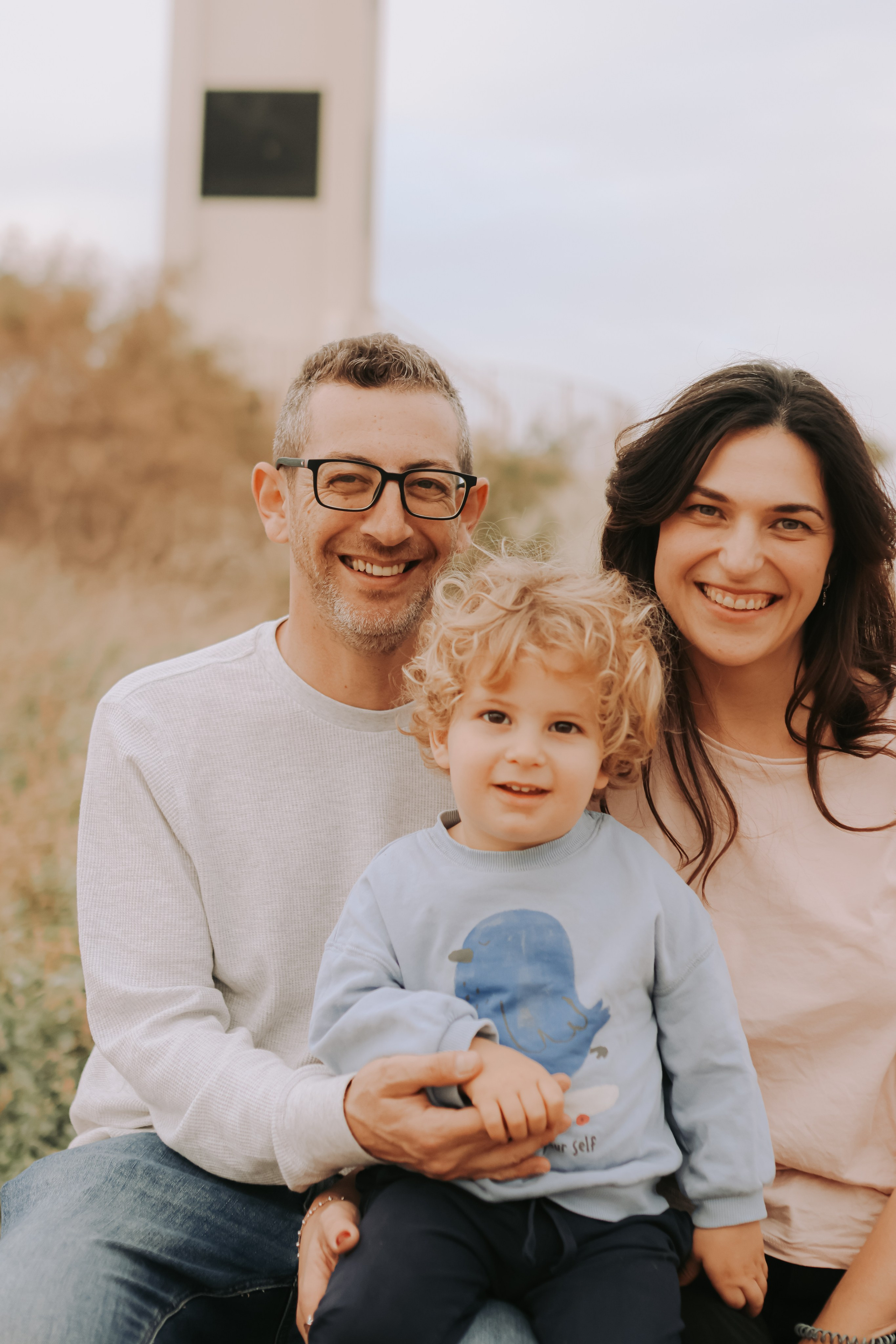 Eithan's family, Tel Aviv | February 2026. Photographer in Israel Alice Milchin